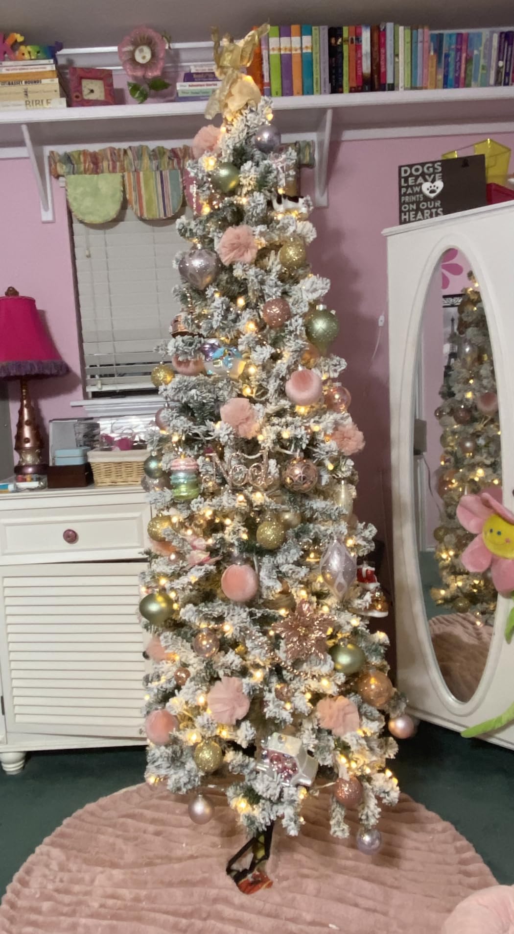 Best Choice Products 4.5ft Flocked Pencil Christmas Tree w/Twinkling LEDs, Pre-Lit Slim Artificial Holiday Decoration, Lighted Skinny w/Base, 150 Lights, 268 Tips, Warm White Lights customer photo 1