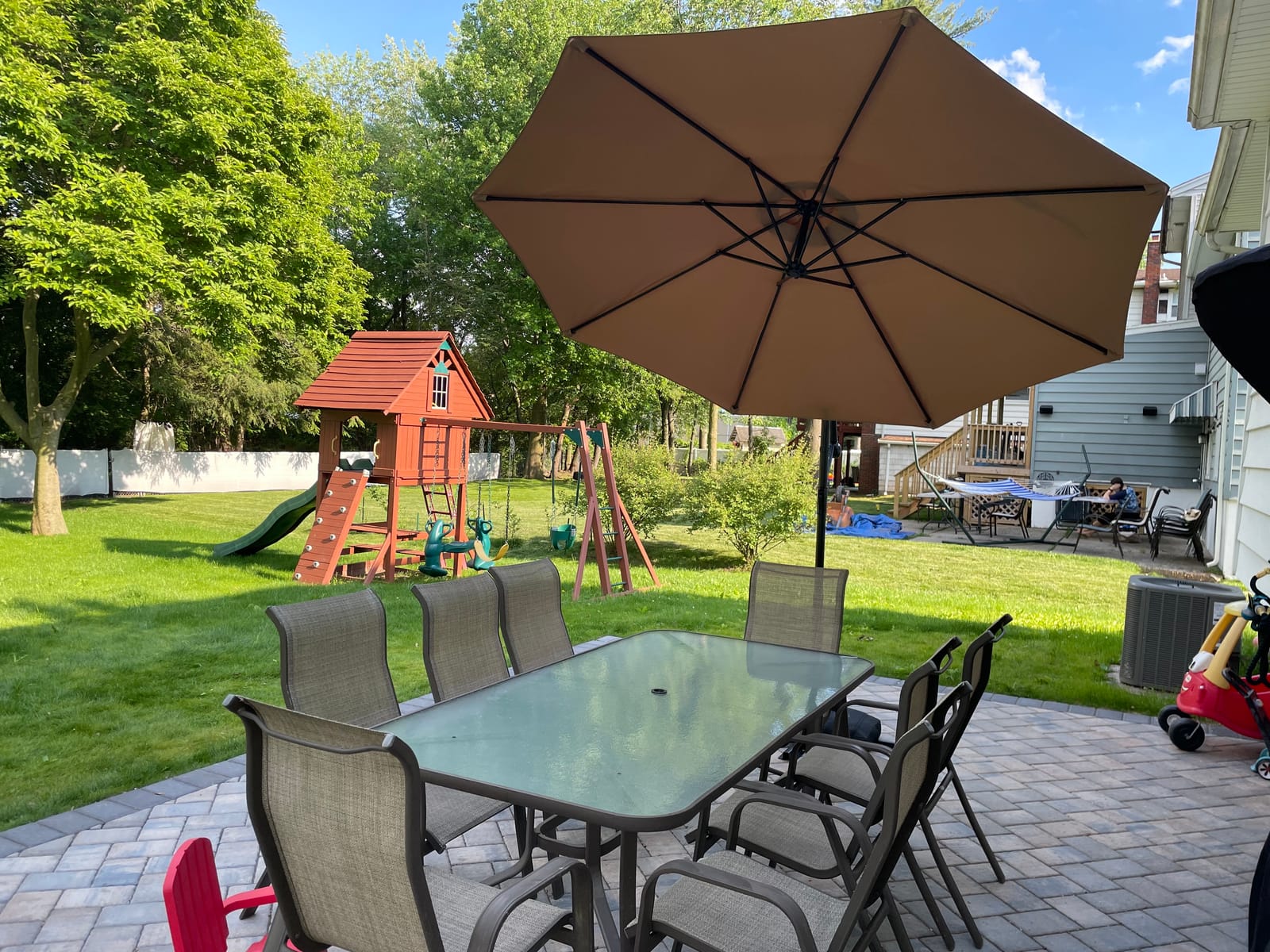Best Choice Products 10ft Offset Hanging Market Patio Umbrella w/Easy Tilt Adjustment, Polyester Shade, 8 Ribs for Backyard, Poolside, Lawn and Garden - Deep Taupe customer photo 1