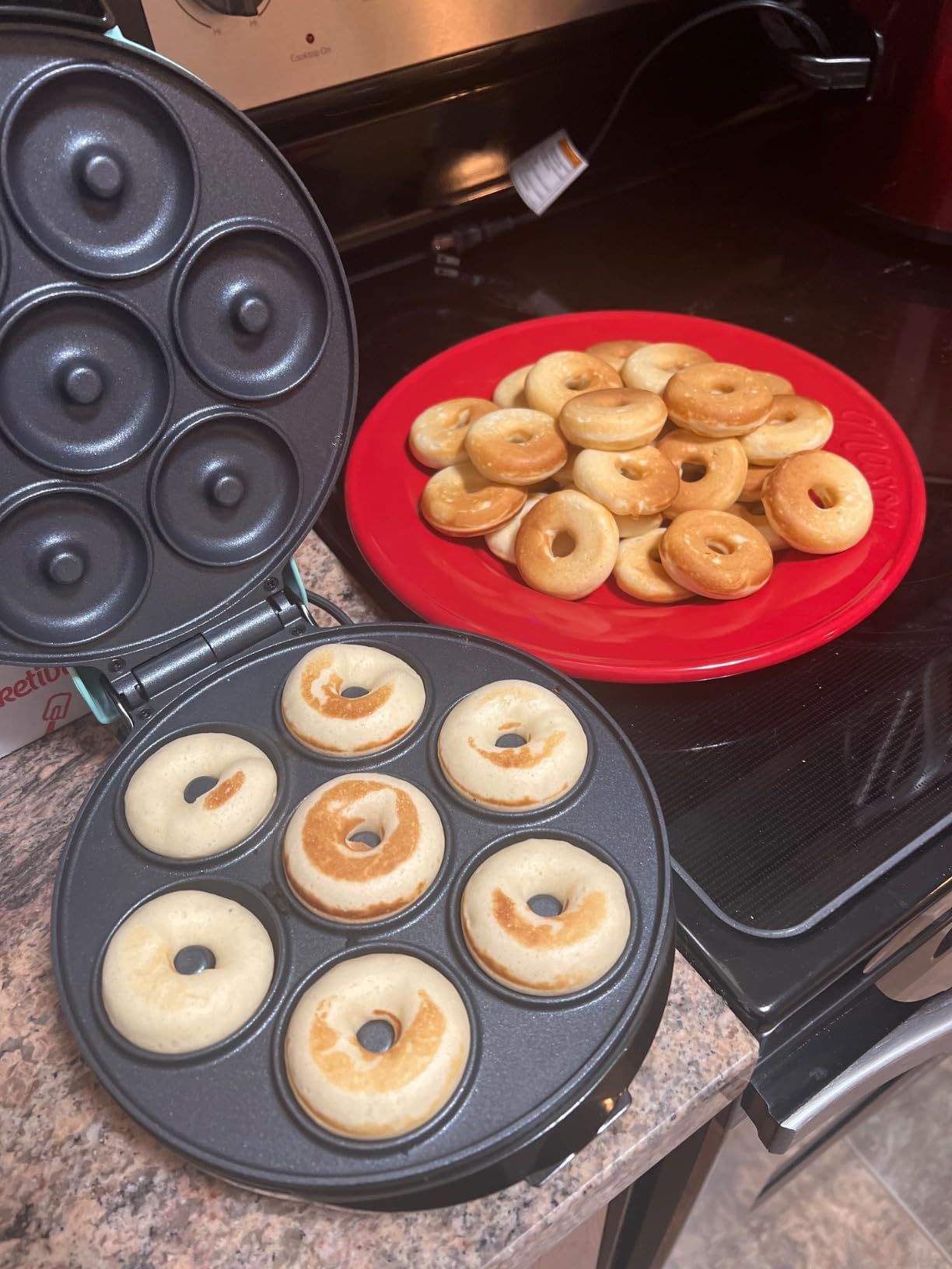 Dash Express Mini Donut Maker, 7 Donuts, Aqua | Electric Doughnut Machine for Kids & Families, Nonstick, No Deep Frying, Homemade Breakfast, Snacks, Party Treats & Gifts customer photo 1