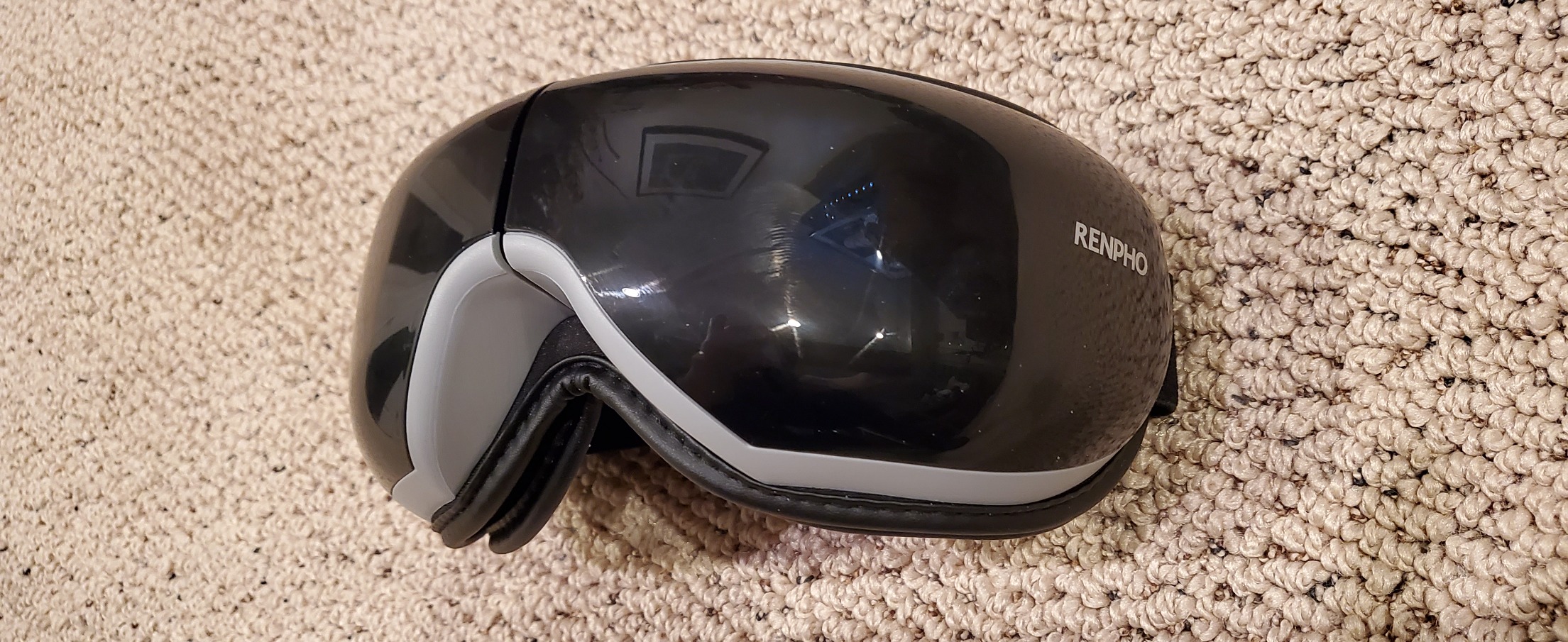 RENPHO Eyeris 1 Eye Massager with Heat, Sleep Mask with Remote Control | Vibration & Compression for Eye Strain and Head Tension, Bluetooth Music, FSA Eligible HSA, Black customer photo 2