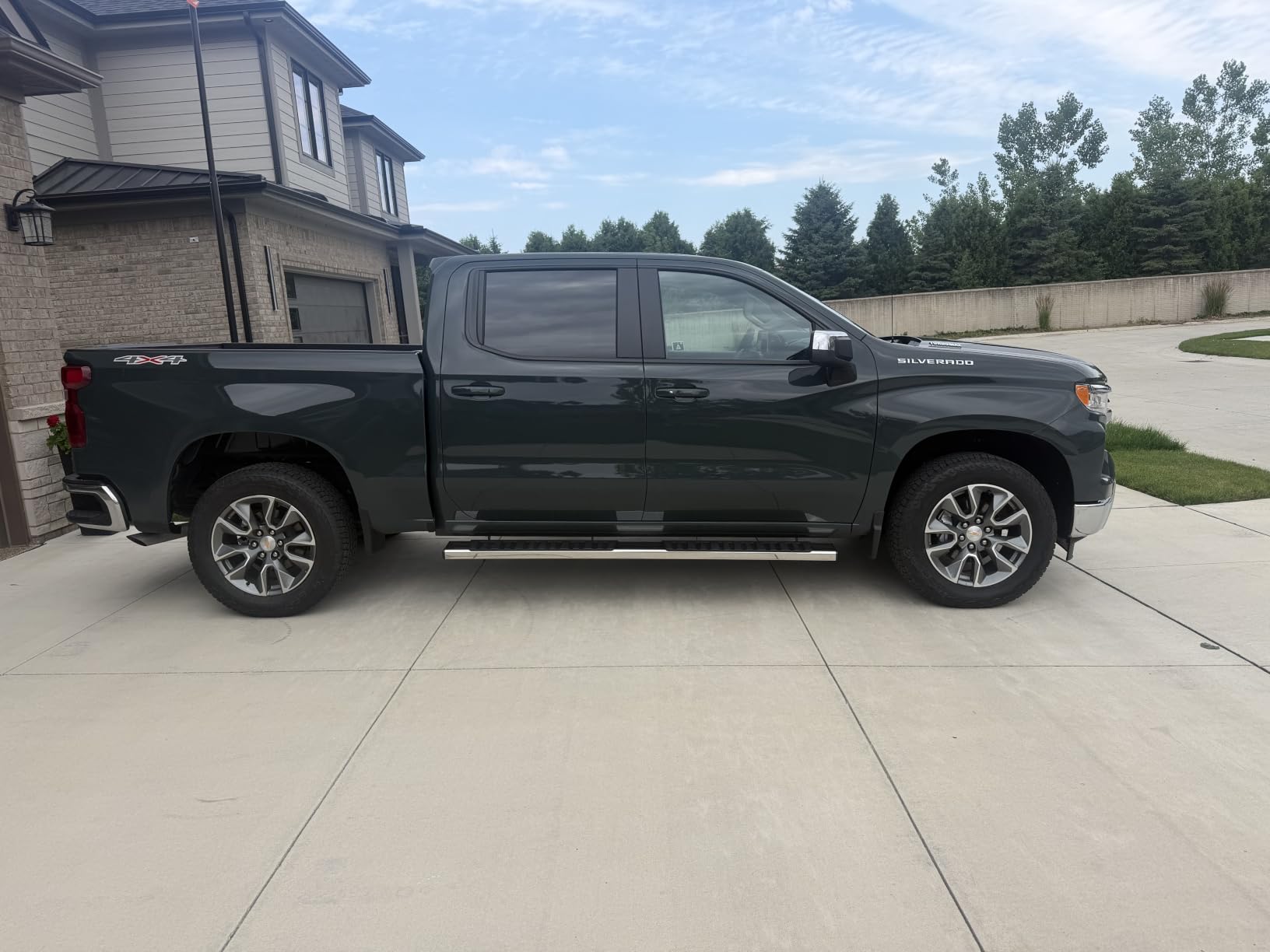 YITAMOTOR 6.5 Inches Running Boards Compatible with 2019-2026 Chevy Silverado/GMC Sierra 1500 Crew Cab, 2020-2026 2500HD 3500HD, Running Boards for Silverado Crew Cab, Side Step Bars Stainless Steel customer photo 2