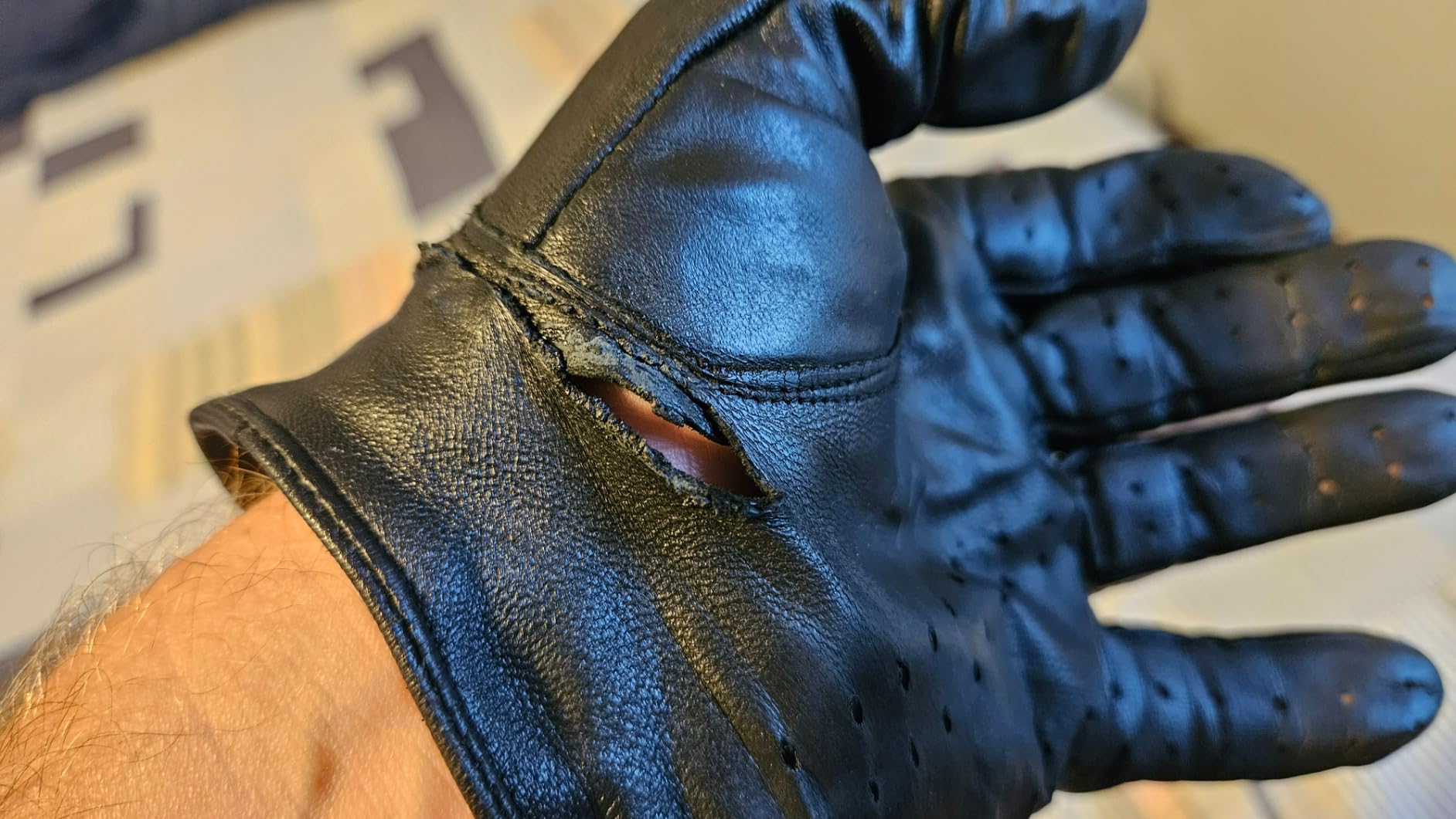 Mens Touchscreen Professional Leather Driving Gloves Unlined - Soft and Thin Italian Lambskin customer photo 1