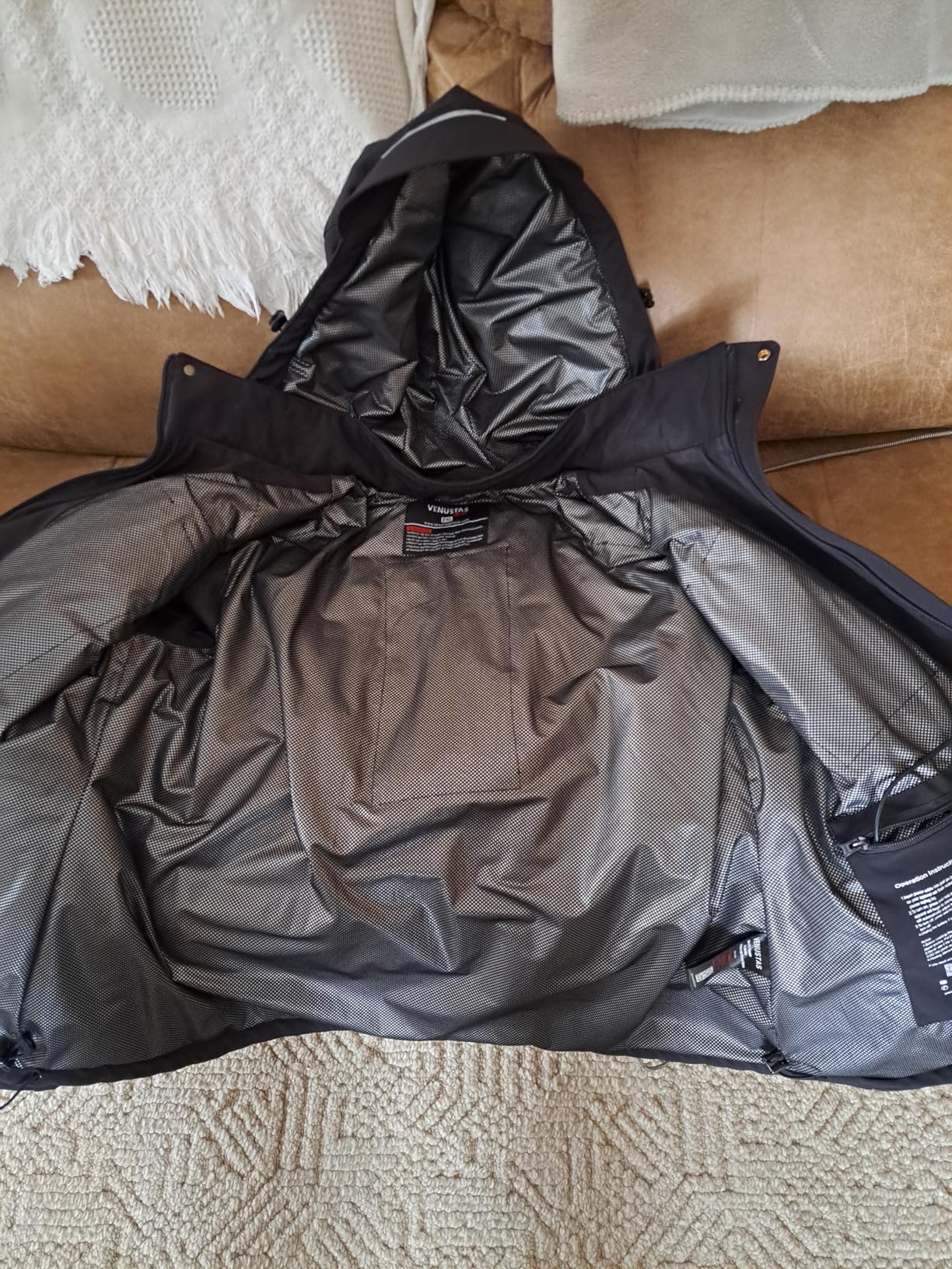 Venustas Men's Heated Jacket with Battery Pack, Waterproof & Windproof Electric Insulated Heated Coat with Detachable Hood customer photo 1