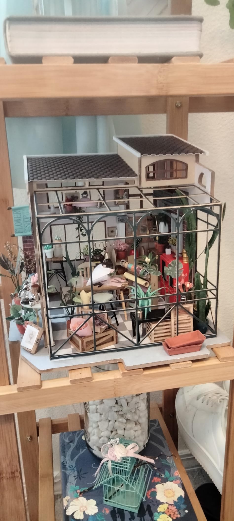 Robotime Emilys Flower Shop Miniature Dollhouse, Birch, Multi Colour, One Size customer photo 1