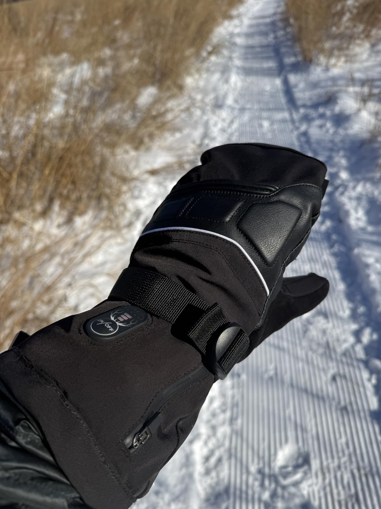 SNOW DEER Heated Mittens for Men and Women Waterproof Ski Gloves with Touchscreen 7.4V 3000mAh Battery Gloves Electric Rechargeable Thermal Mittens for Hands Warm customer photo 1