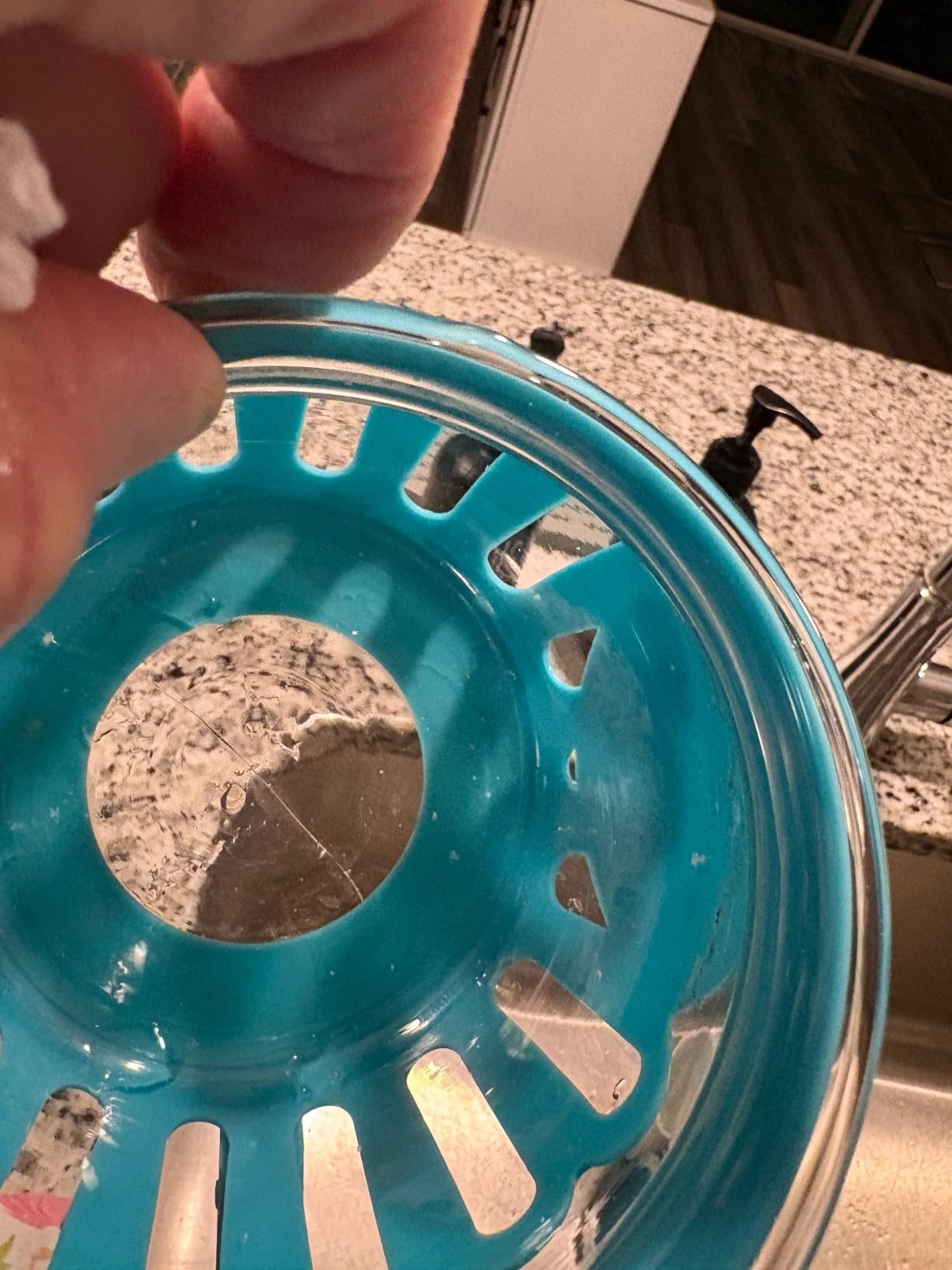 Ecolution Patented Micro-Pop Microwave Popcorn Popper with Temperature Safe Glass, 3-in-1 Lid Measures Kernels and Melts Butter, Made Without BPA, Dishwasher Safe, 1.5-Quart, Teal customer photo 2