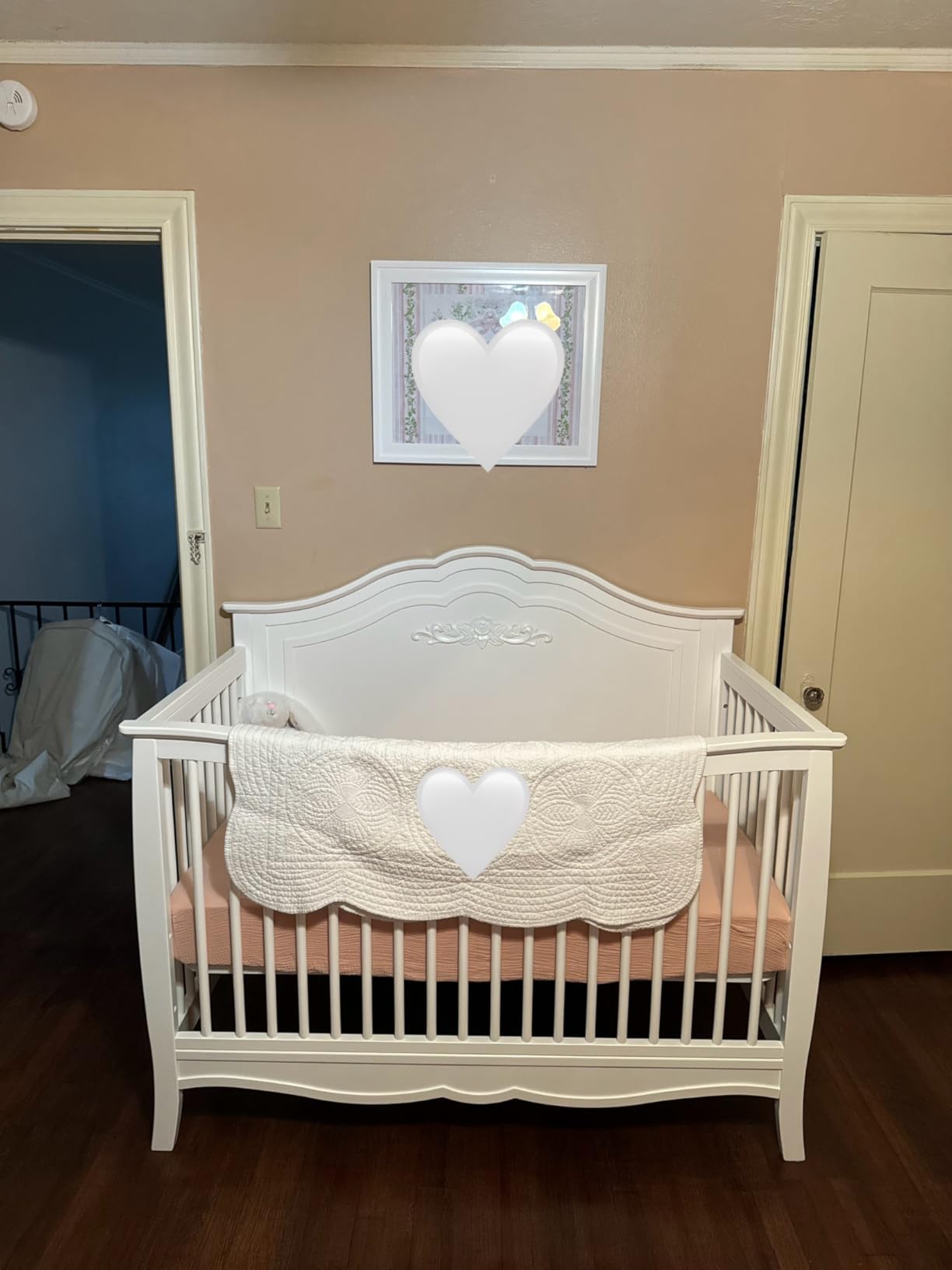 DaVinci Fiona 4-in-1 Convertible Crib in White, Greenguard Gold Certified | Converts to Toddler Bed, Daybed & Full-Size Bed - 4 Adjustable Heights - Easy to Assemble Crib Made of New Zealand Pine Wood customer photo 1