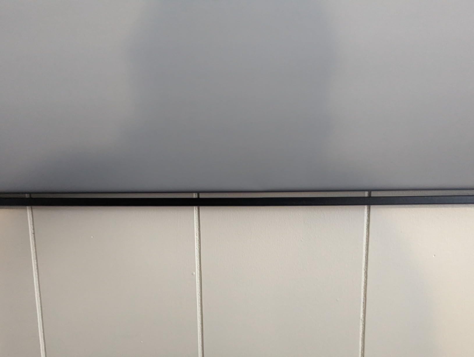 Elite Screens Aeon CLR3 103