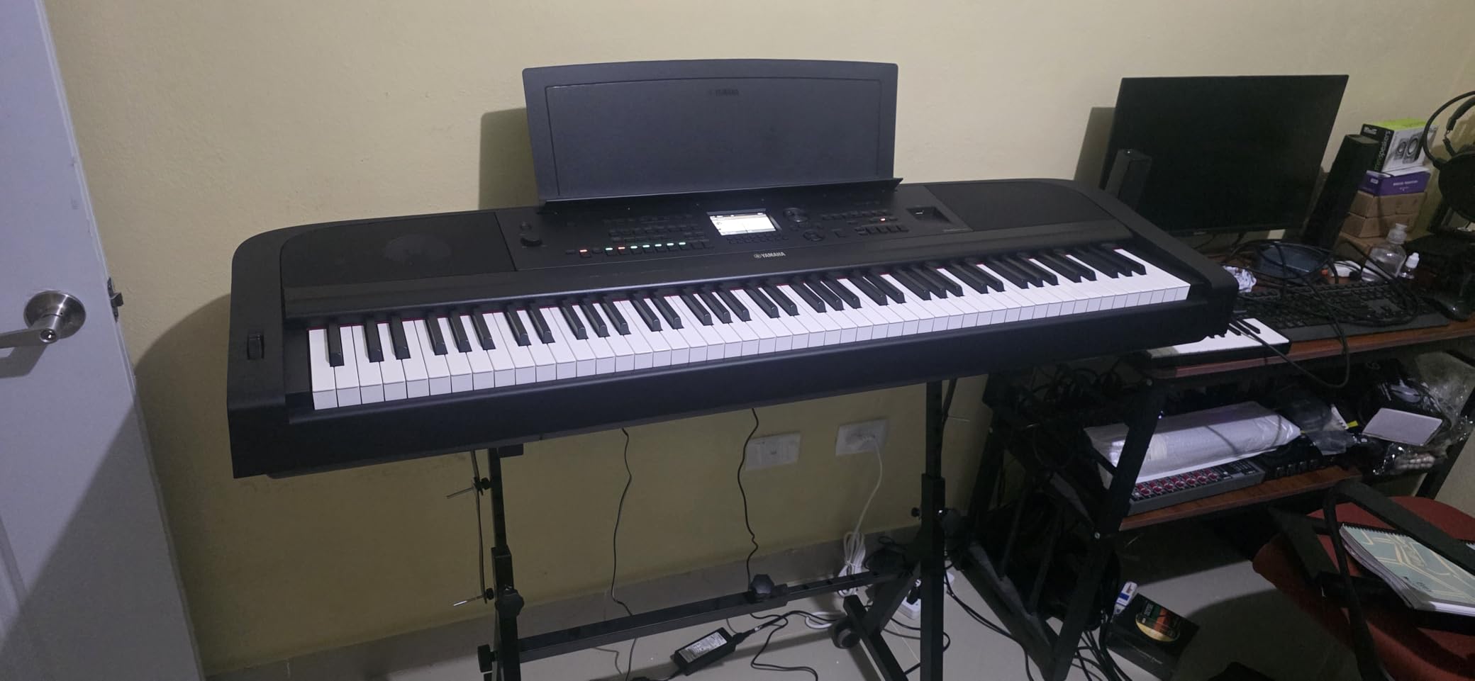 Yamaha DGX-670B 88-Key Weighted Digital Piano, Black | Sustain Foot Switch Included, Music Rest Included, Furniture Stand Sold Separately customer photo 1