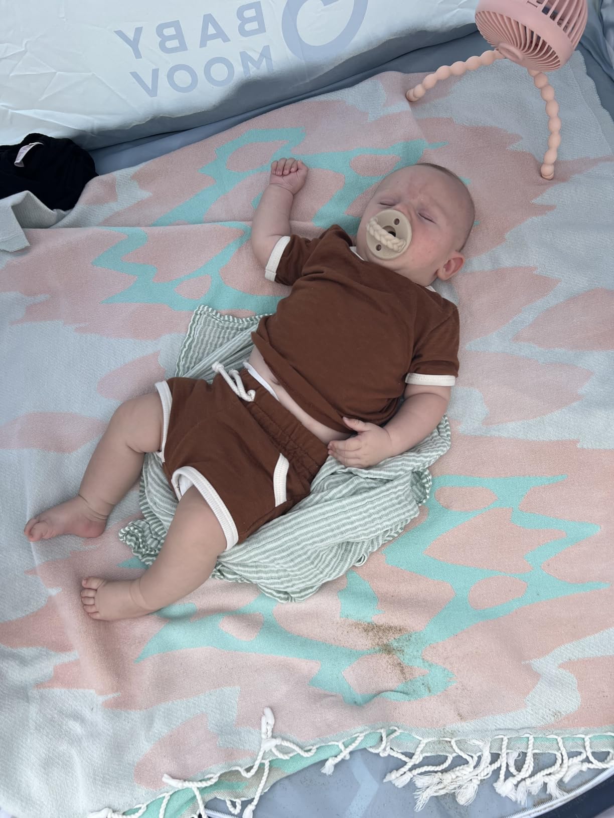 Babymoov Anti-UV Baby & Toddler Beach Tent, UPF 50+ Sun Protection, Marine, Blocks 99% UVA & UVB customer photo 2