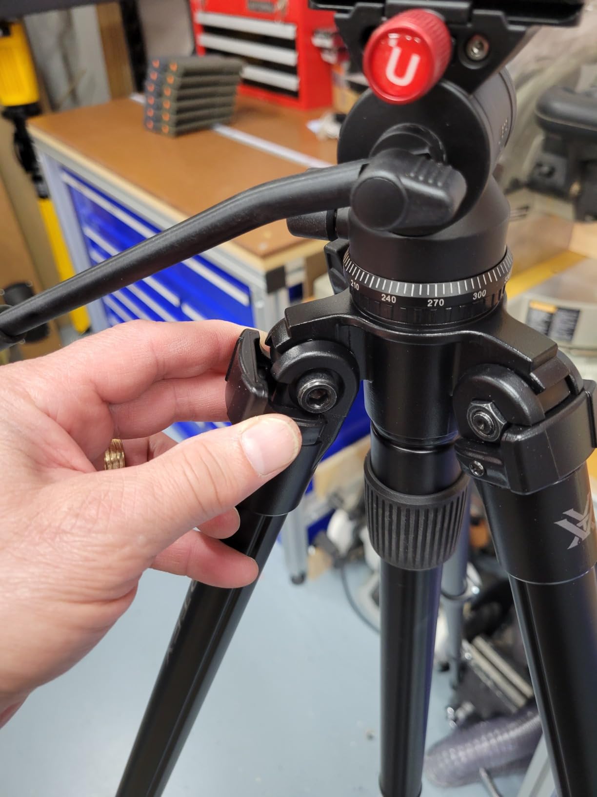 Vortex High Country II Tripod Kit | 2-Way Pan Head - 22 lb Max Load, Arca-Swiss Mount, Aluminum Legs, Flip Lever Leg Locks - Unlimited, Unconditional Warranty customer photo 2