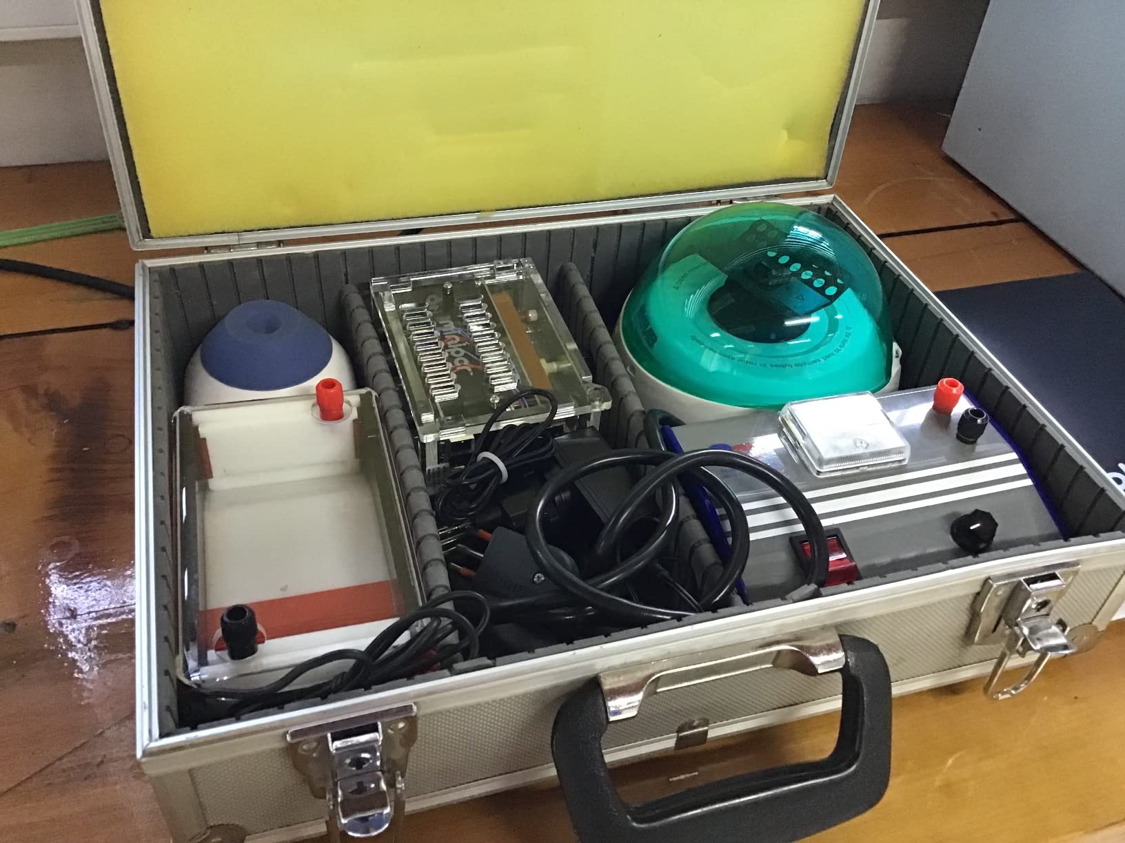 ONiLAB Scientific Mini Centrifuge 7000RPM,2680 x g RCF, Lab Benchtop Centrifuge with 2 Rotors for 8 x 0.2/0.5/1.5/2.0ml and 0.2mL×32 PCR Strips, Low Noise≤45dB, 100-240V,Green lid(ONLY for MICROTUBES) customer photo 2