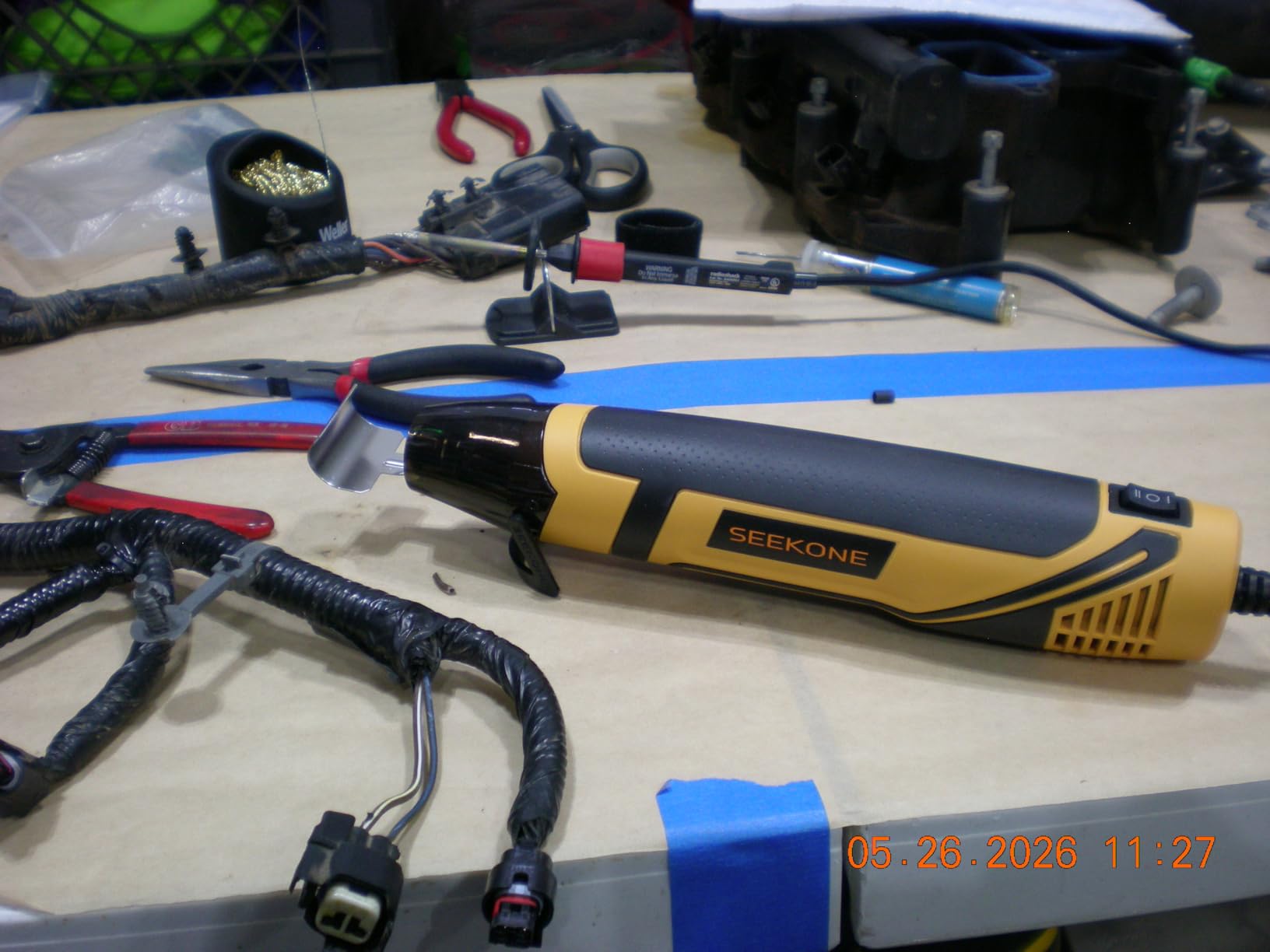 SEEKONE Mini Heat Gun, 350W 2-Temp Settings 500℉ & 842℉(260℃& 450℃) Fast Heat Hot Air Gun Tool with Reflector Nozzle and 4.9Ft Long Cable Overload Protection for Crafting, Vinyl Wrap and Shrink Tubing customer photo 2