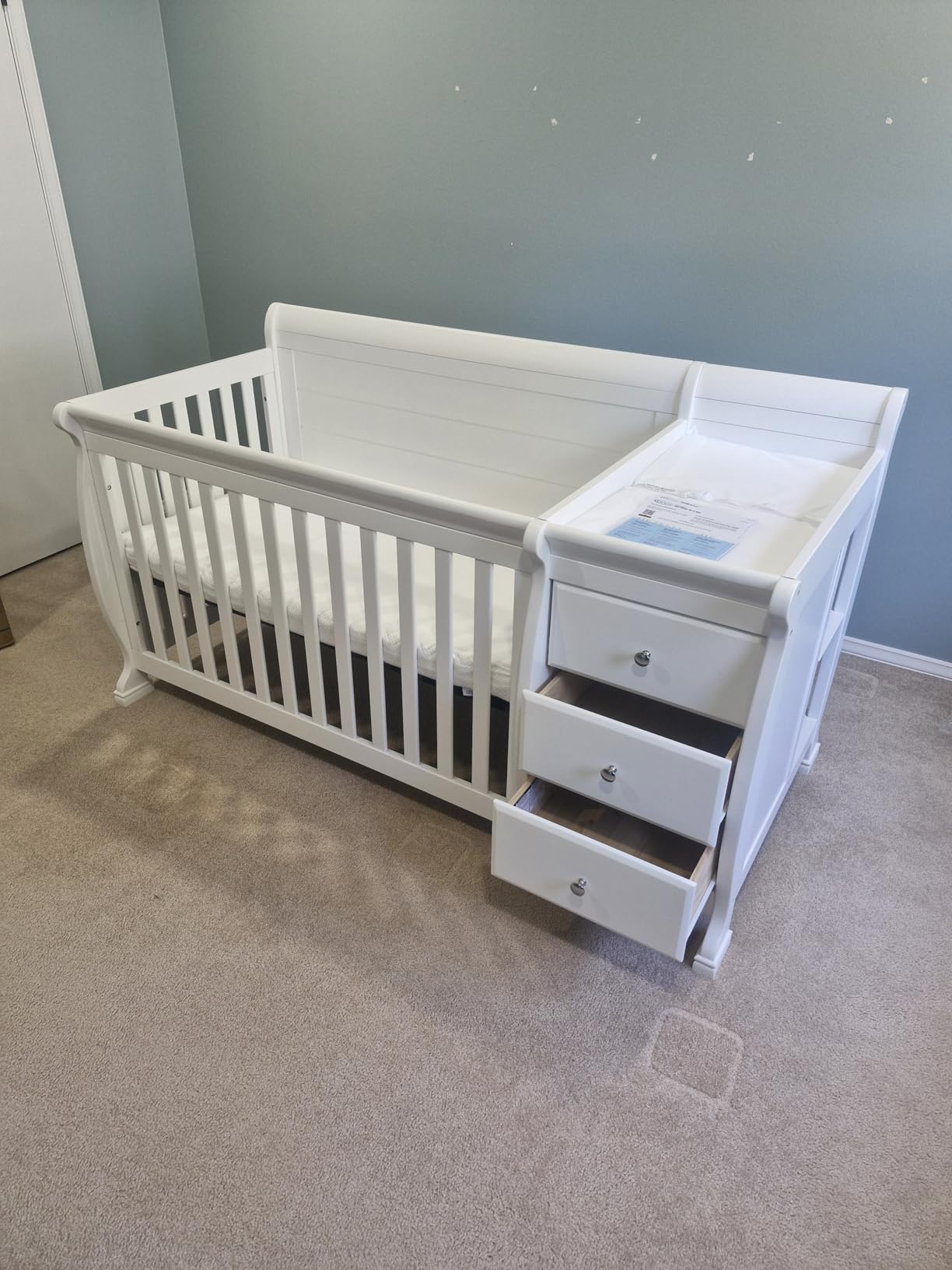 DaVinci Kalani 4-in-1 Convertible Crib and Changer Combo in White | GREENGUARD Gold Certified, Converts to Toddler Bed, Daybed & Full-Size Bed, 4 Adjustable Mattress Heights, Easy to Assemble customer photo 1