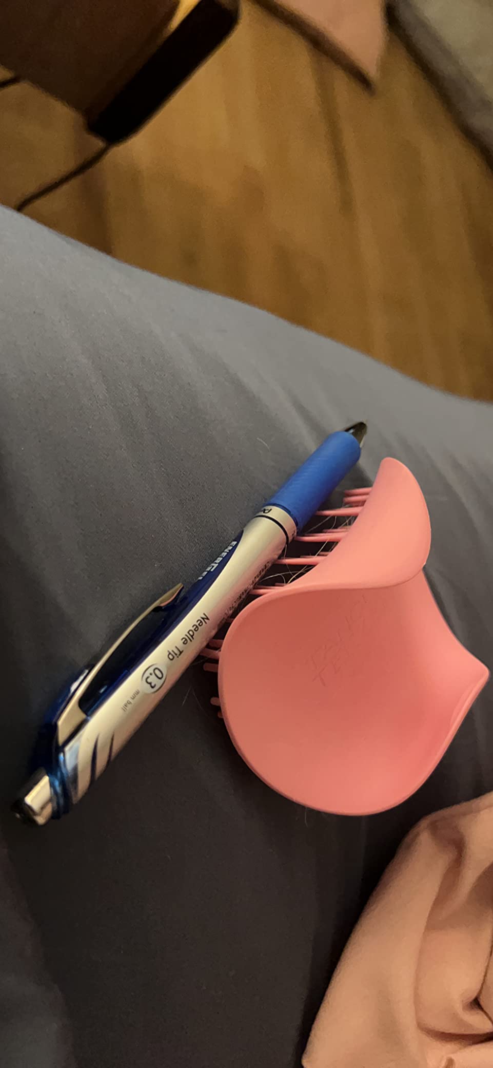 Tangle Teezer Scalp & Shampoo Brush to Exfoliate & Massage, Onyx Black | Cleanses, exfoliates, and massages the scalp in the shower. Distributes shampoo evenly, for all hair types customer photo 2