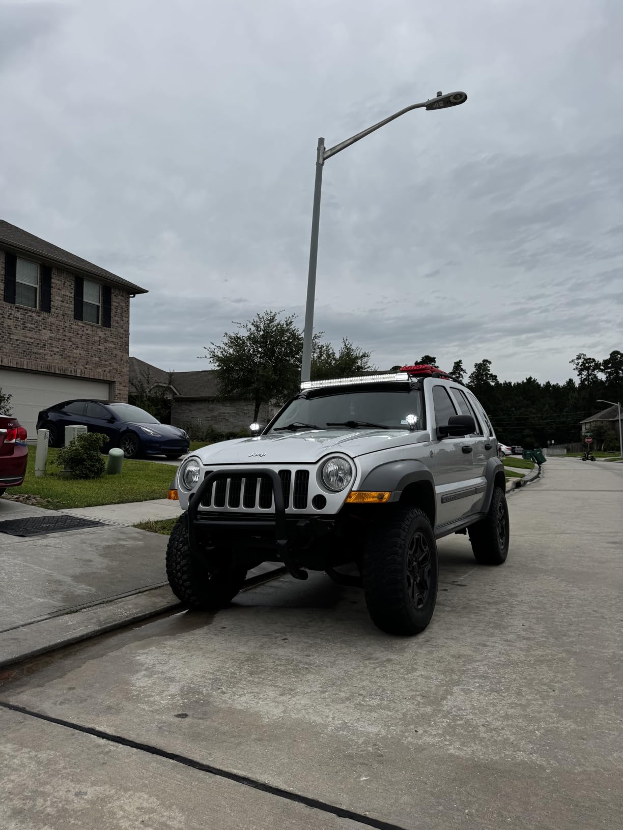 Auxbeam 50 Inch Curved LED Light Bar 288W 6 Modes Amber White Driving Light | Spot Flood Combo, Memory Reset Function, Dual Color Strobe/Flashing, Off-Road Light for Truck Pickup Car ATV, Easy to Install customer photo 2