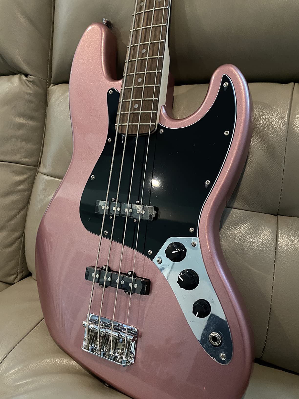 Fender Squier Affinity Series Jazz Bass, 3-Color Sunburst, Maple Fingerboard customer photo 1