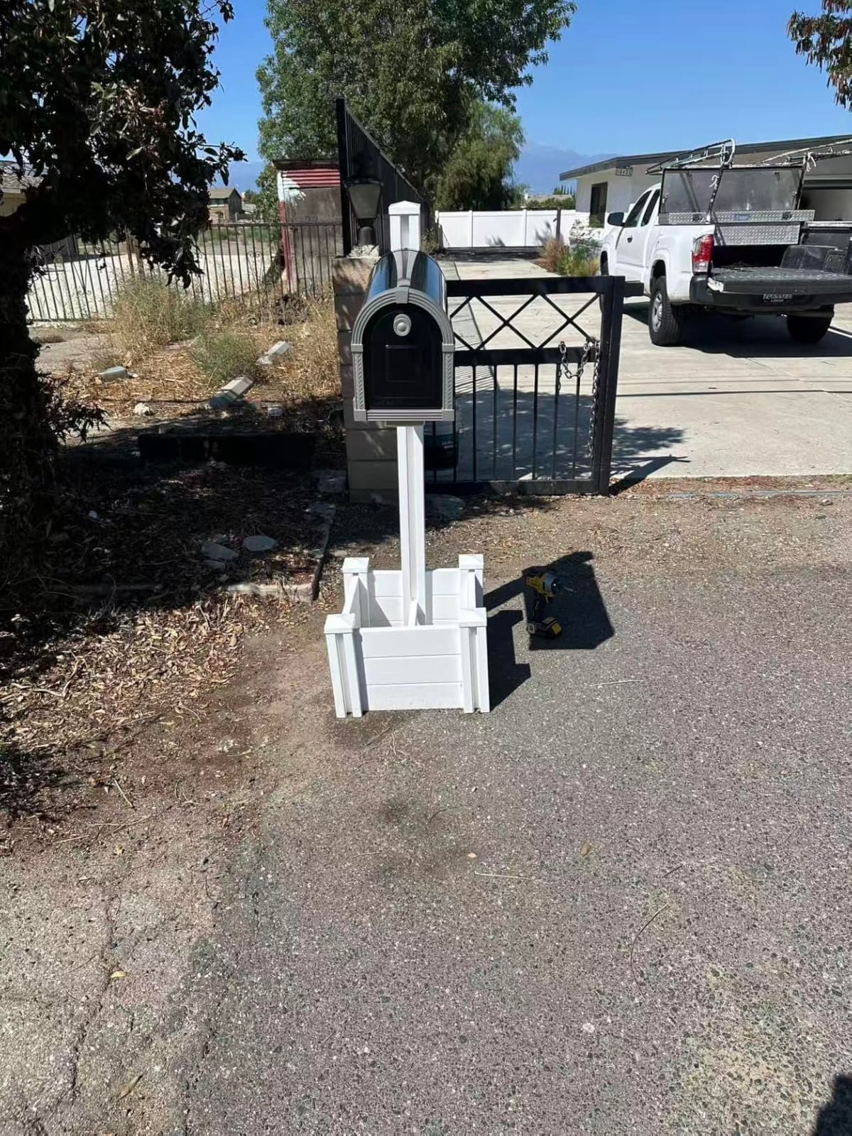 Brunswick Large, Steel, Post Mount Mailbox, Black with Brushed Nickel customer photo 1