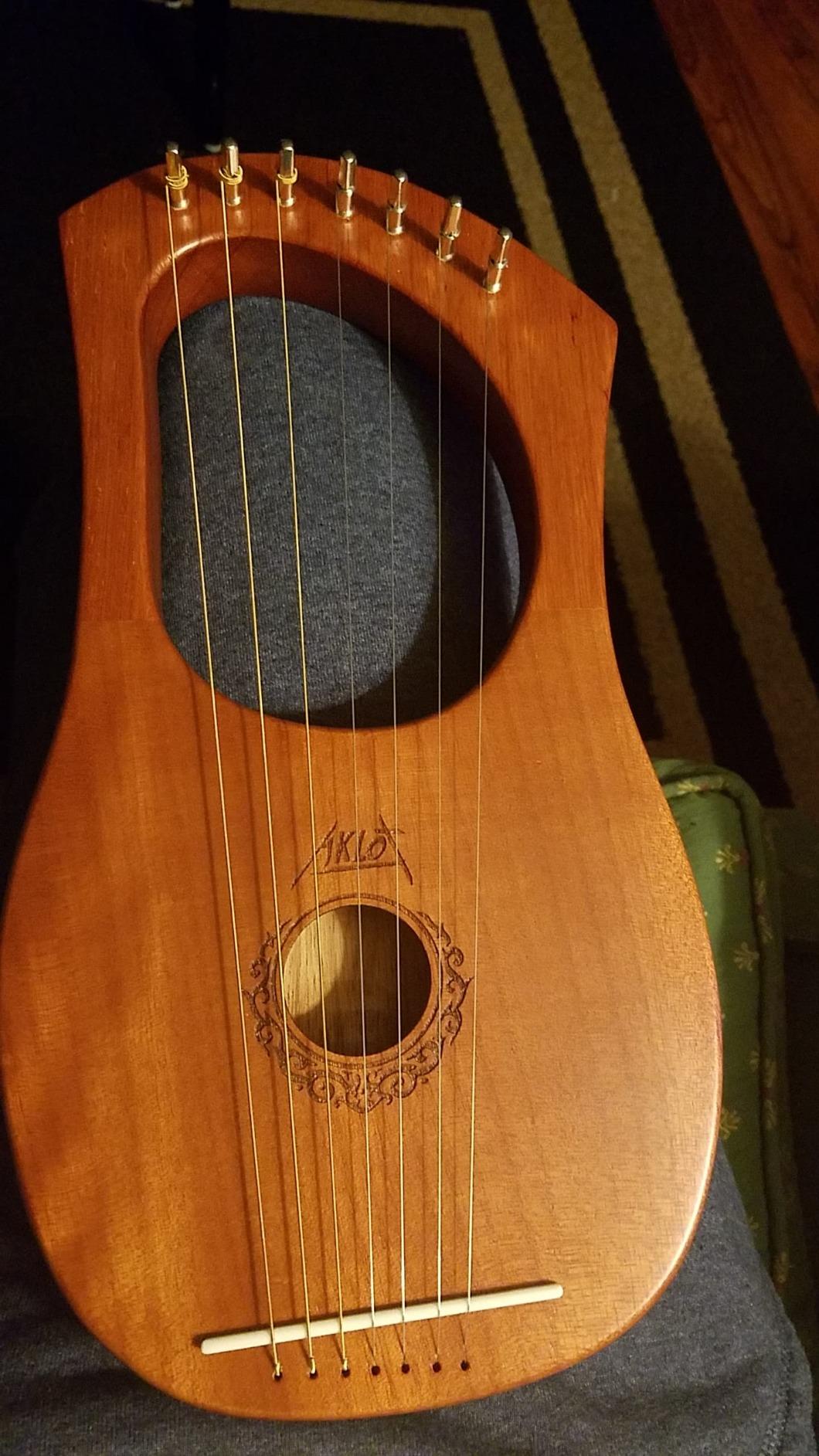 AKLOT 15 Strings Mahogany Harp 22 Inch Height for Adult Professional Beginner with Tuning Wrench, Black Gig Bag, Strap customer photo 2