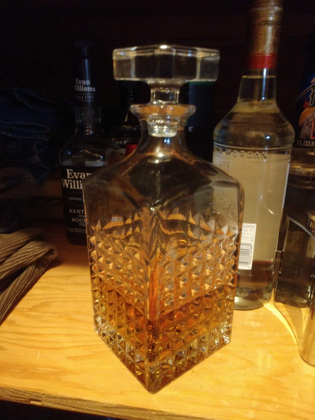 LIGHTEN LIFE Whiskey Decanter 29oz, Crystal Whiskey Decanter with Stopper, Non-Lead, 828ml customer photo 1