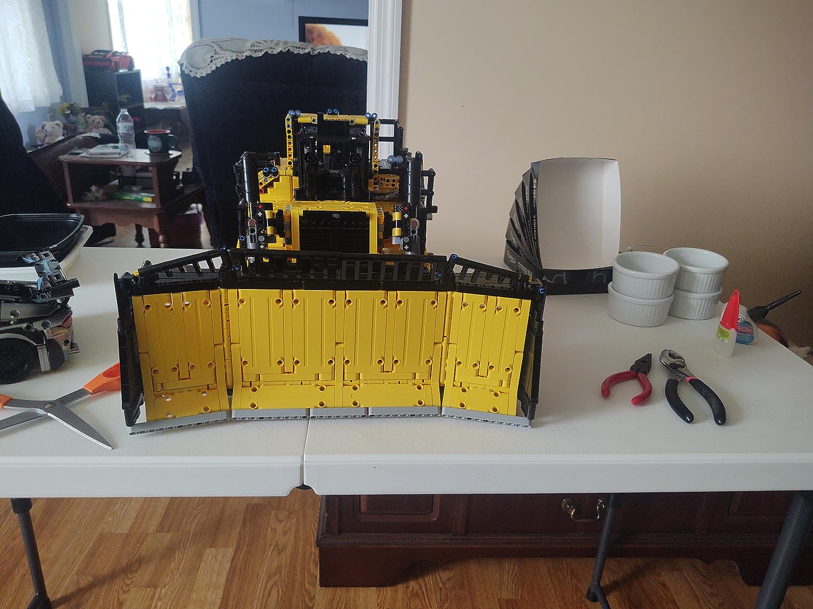 LEGO Technic App-Controlled Cat D11 Bulldozer 42131 (3,854 Pieces) customer photo 2