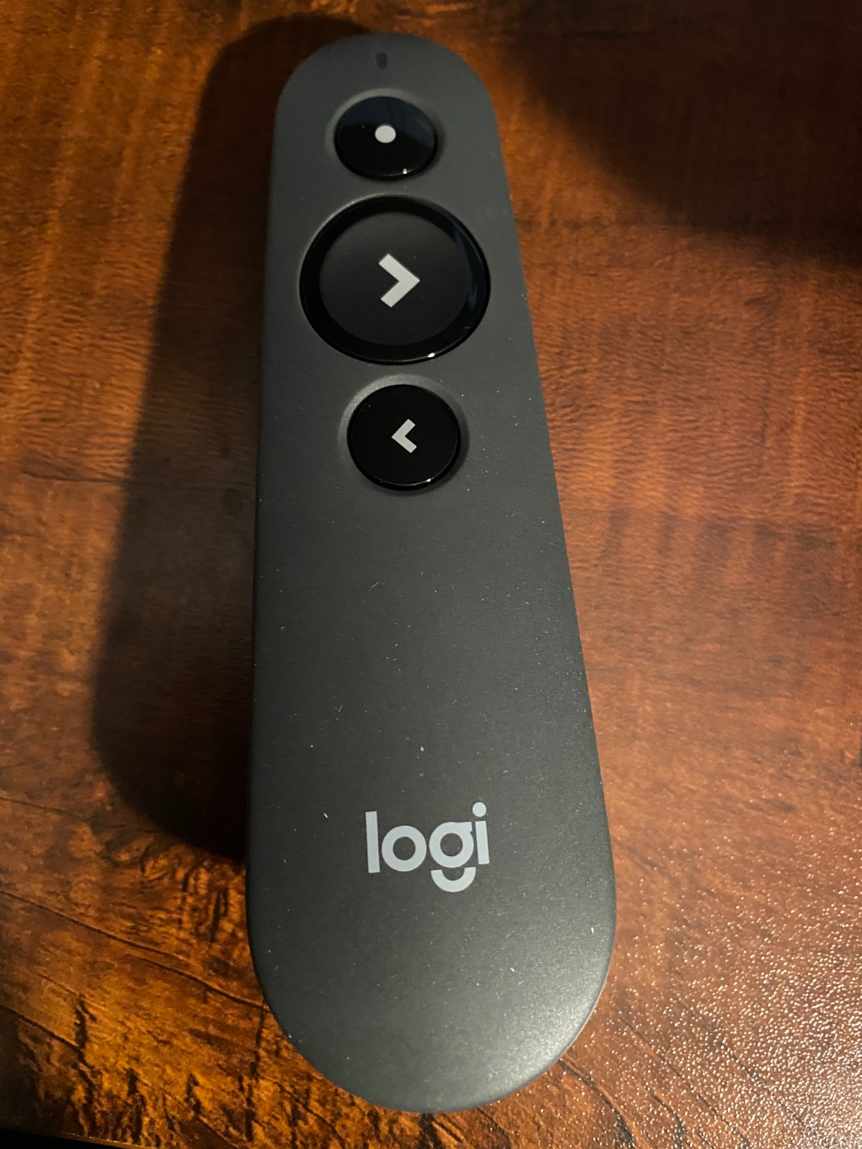 Logitech Wireless Presenter R500s, PowerPoint Clicker with Laser Pointer customer photo 2