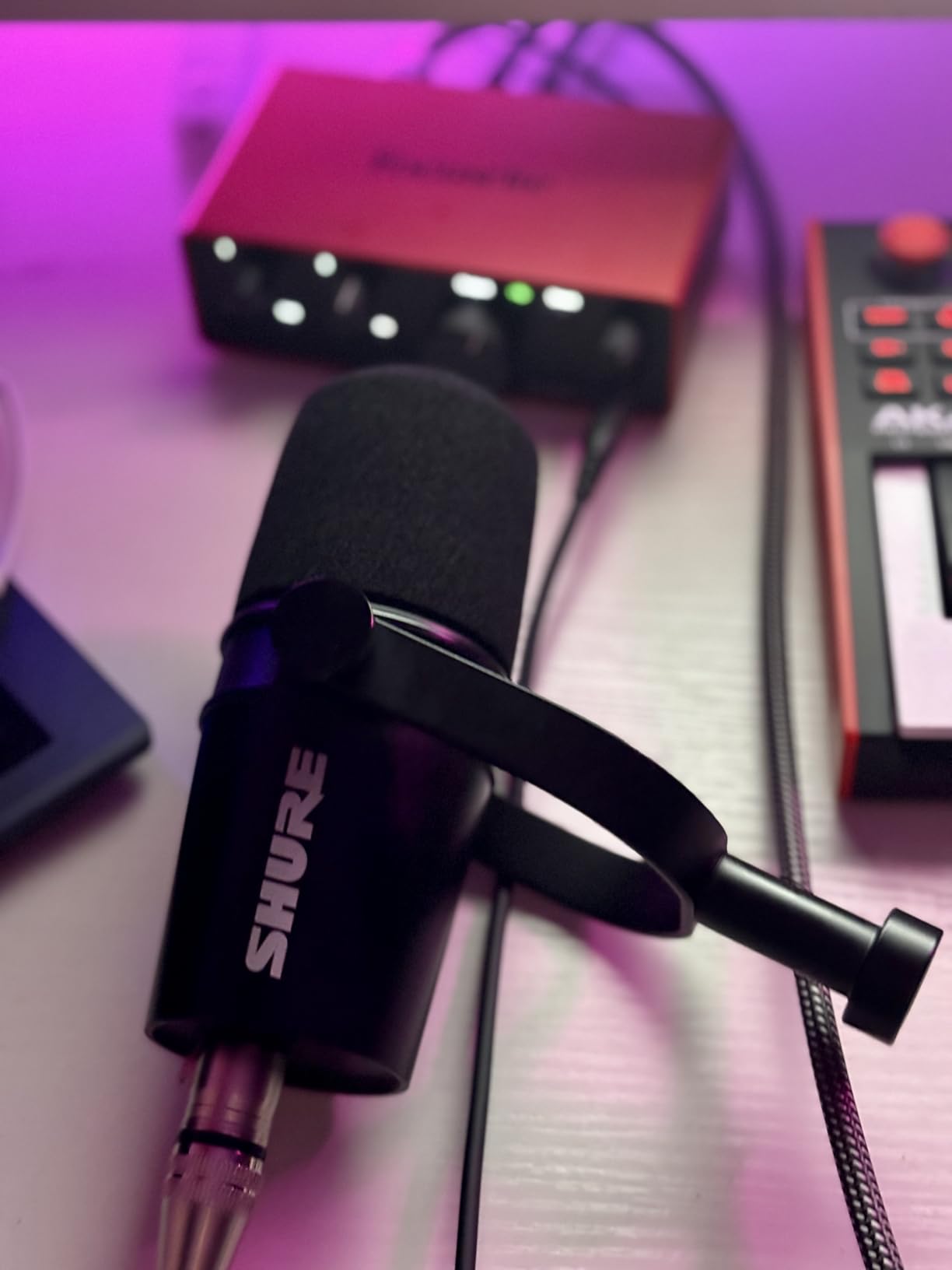 Shure MV7X XLR Dynamic Microphone for Podcasting, Streaming & Vocal Recording customer photo 2