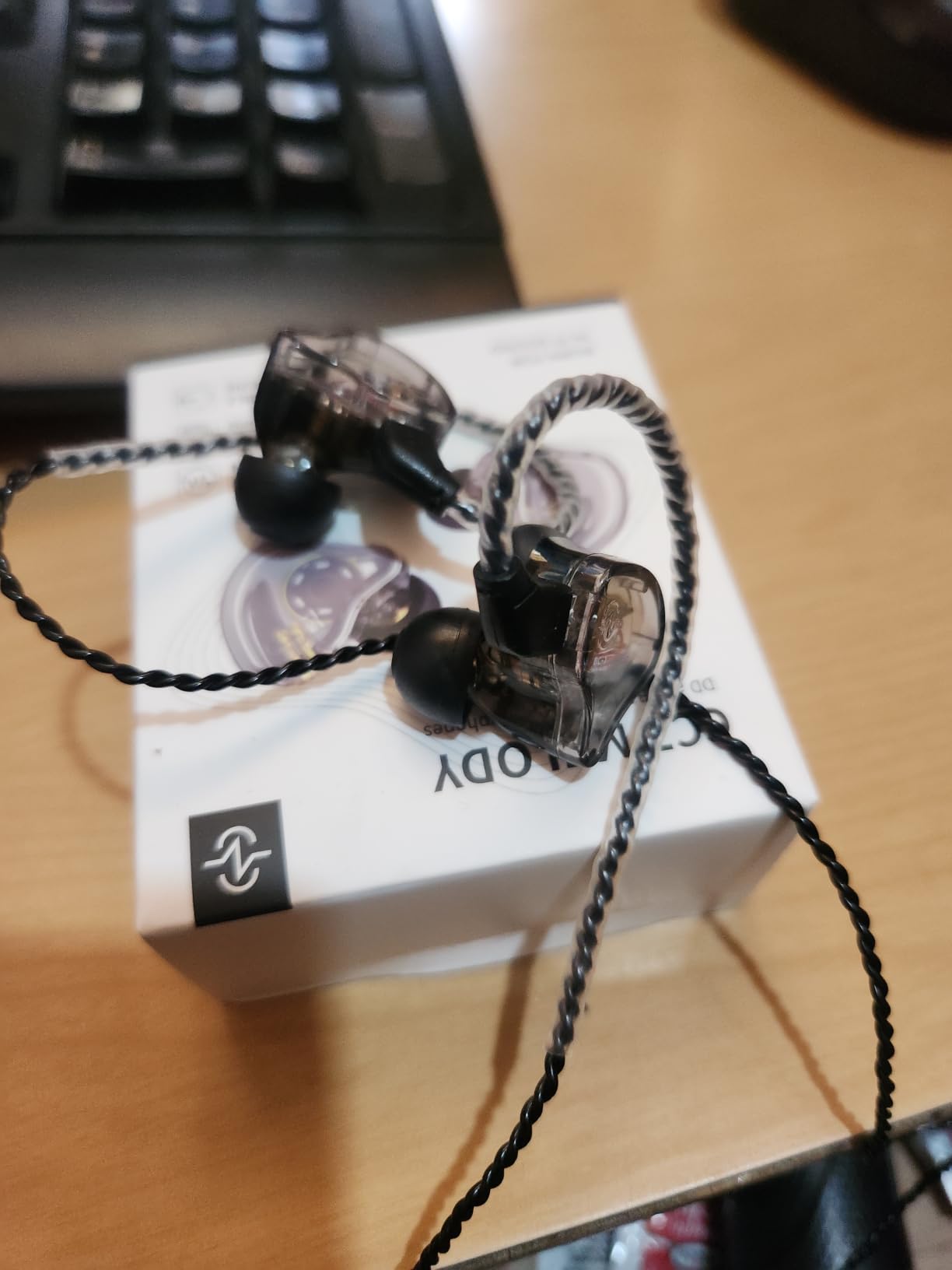 CCZ Yinyoo Melody in Ear Monitors Earphones, IEM HIFI Bass with 1DD 1BA, Ear fins, 4N OFC Cable for Musicians, Singer, on Stage, Studio customer photo 1