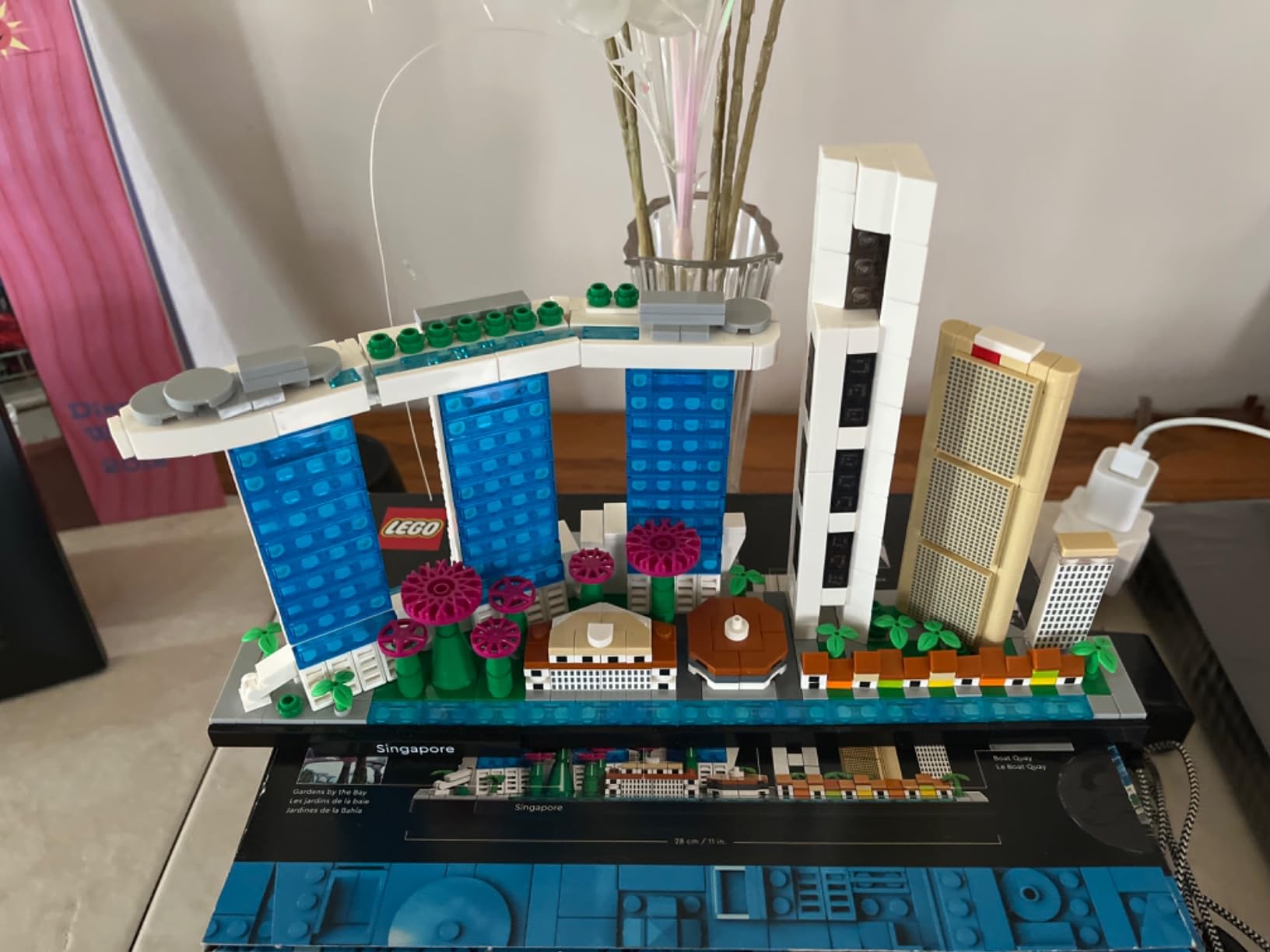 LEGO Architecture Singapore 21057 Building Set - Skyline Collection, Architecture Construction Model for Home and Office Decor, Gift Idea for Adults customer photo 2