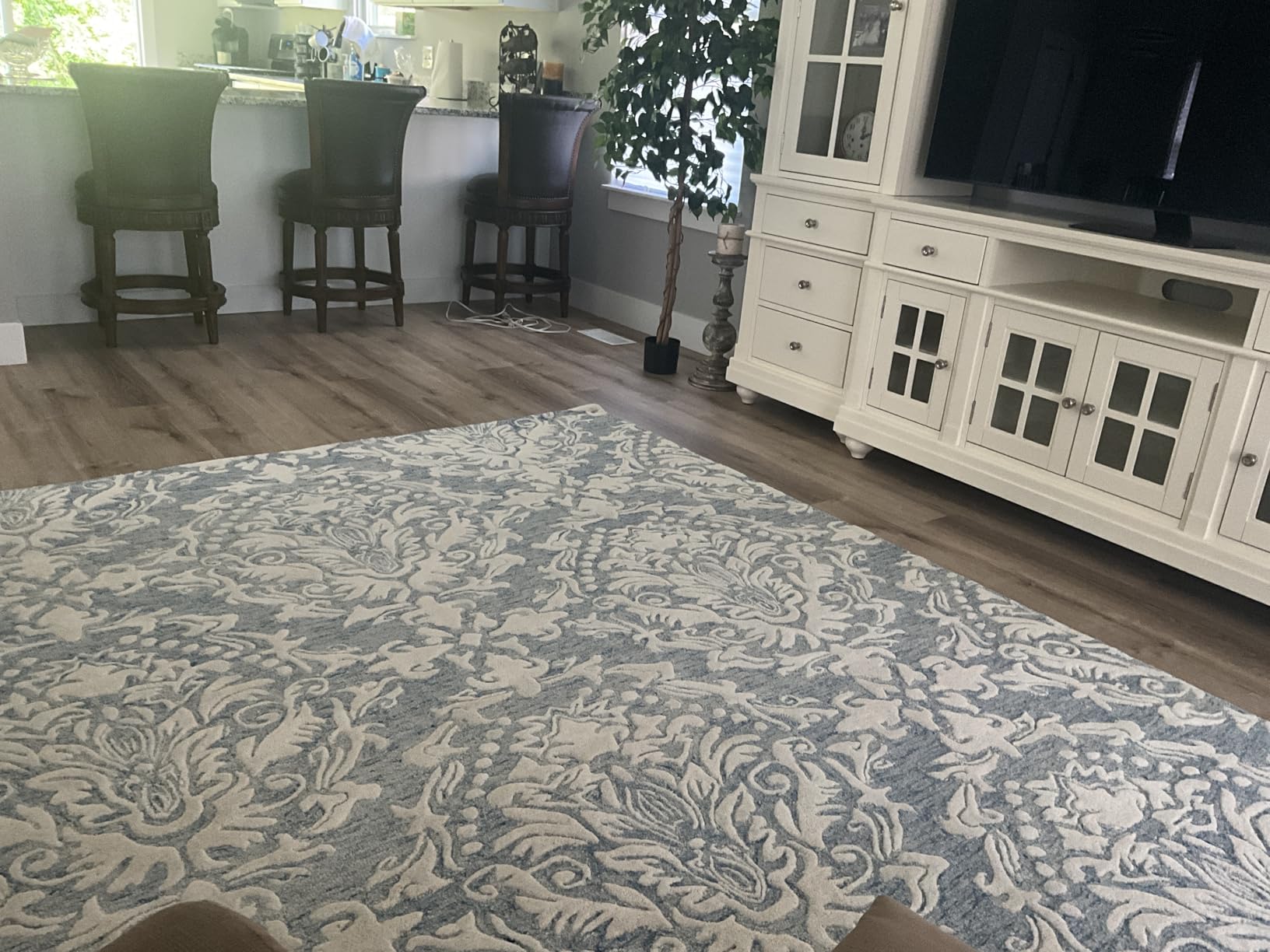 SAFAVIEH Blossom Collection Area Rug - 9' x 12', Sage & Ivory, Handmade Wool, Ideal for High Traffic Areas in Living Room, Bedroom (BLM107C) customer photo 2