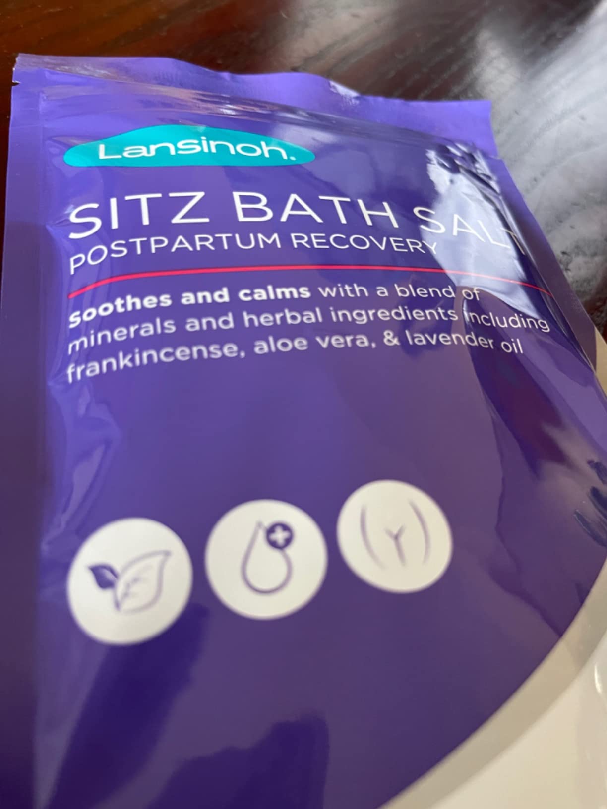 Lansinoh Sitz Bath Salts for Postpartum Care, 10 Ounces | Perineal Soak with Epsom Salt, Aloe Vera, Lavender & Frankincense Oil customer photo 1