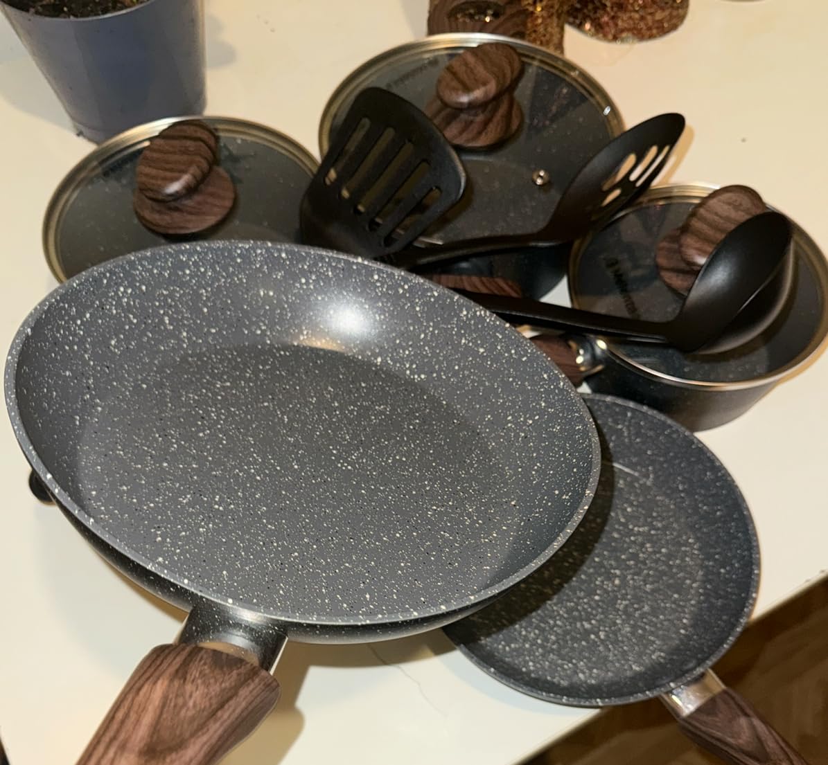 M MELENTA Pots and Pans Set Ultra Nonstick, Pre-Installed 11pcs Cookware Set Copper with Ceramic Coating, Stay cool handle & Nylon Kitchen Utensils, Gas/Induction Compatible, 100% PFOA Free customer photo 2