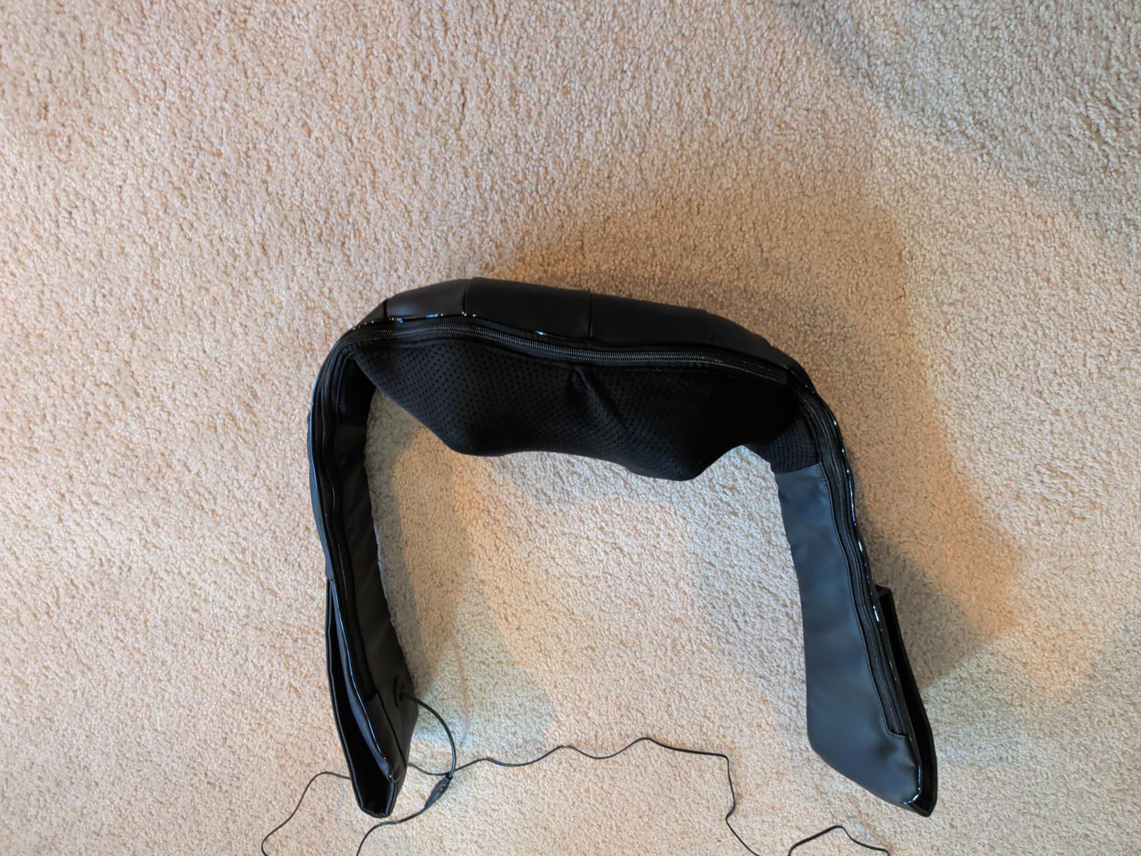 InvoSpa Shiatsu Massager with Heat - Deep Tissue Kneading Pillow for Neck, Shoulders, and Back - Electric Full Body Massage customer photo 1