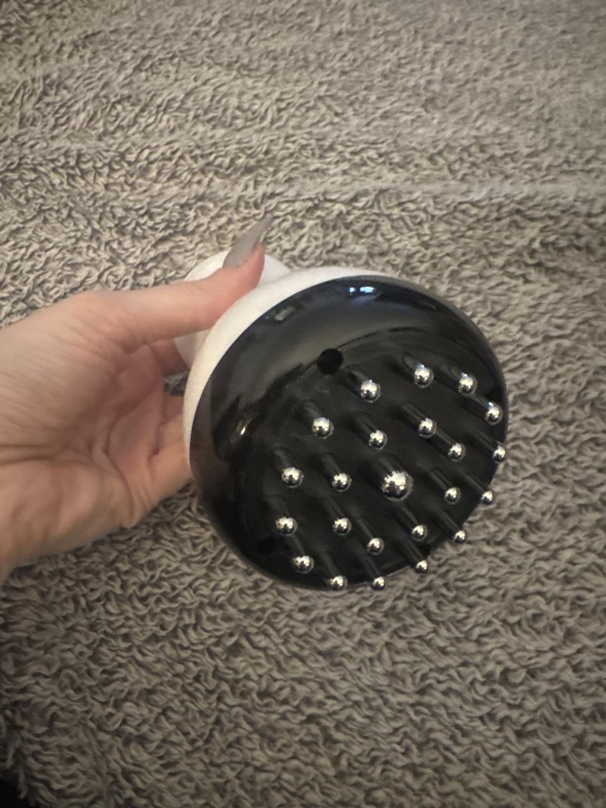 InvoSpa Shiatsu Massager with Heat - Deep Tissue Kneading Pillow for Neck, Shoulders, and Back - Electric Full Body Massage customer photo 2