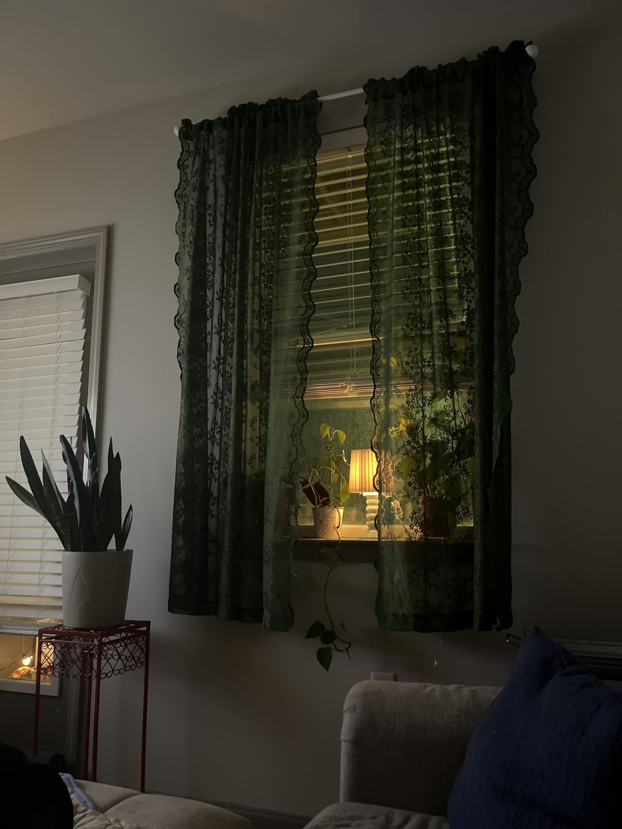 YJ YANJUN Vintage Lace Curtains 84 Inches Long-Victorian Floral Pattern Ivory Sheer Curtain Panels for Living Room Bedroom French Door, Light Filtering Drapes, 2 Panels 52W x 84L Cream customer photo 2