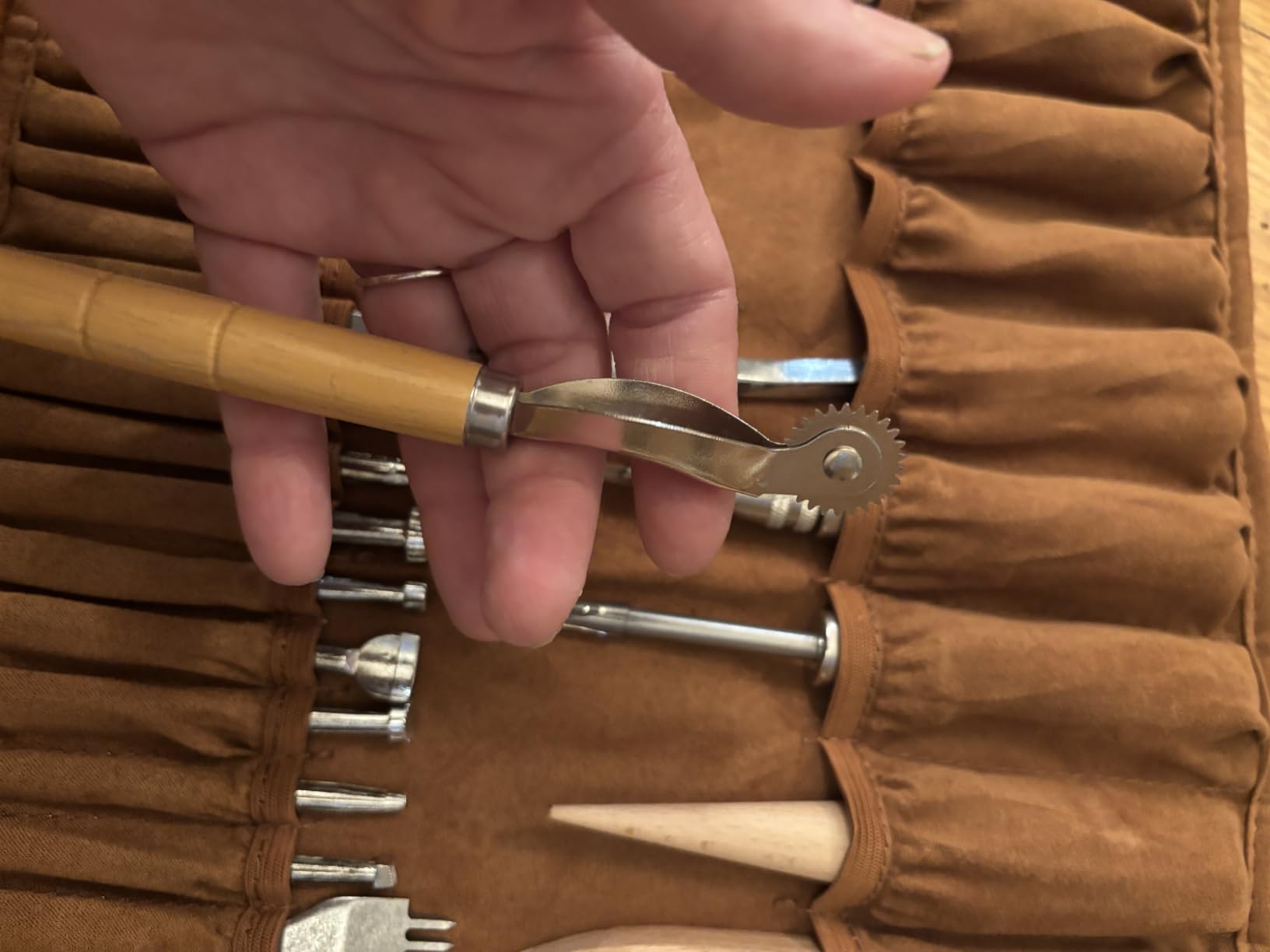 TLKKUE Leather Working Tools Leather Craft Tools for Carving Stamping | Sewing Punching Cutting with Custom Storage Bag Professional Tooling Kit for Crafting, Repair & DIY Projects customer photo 1