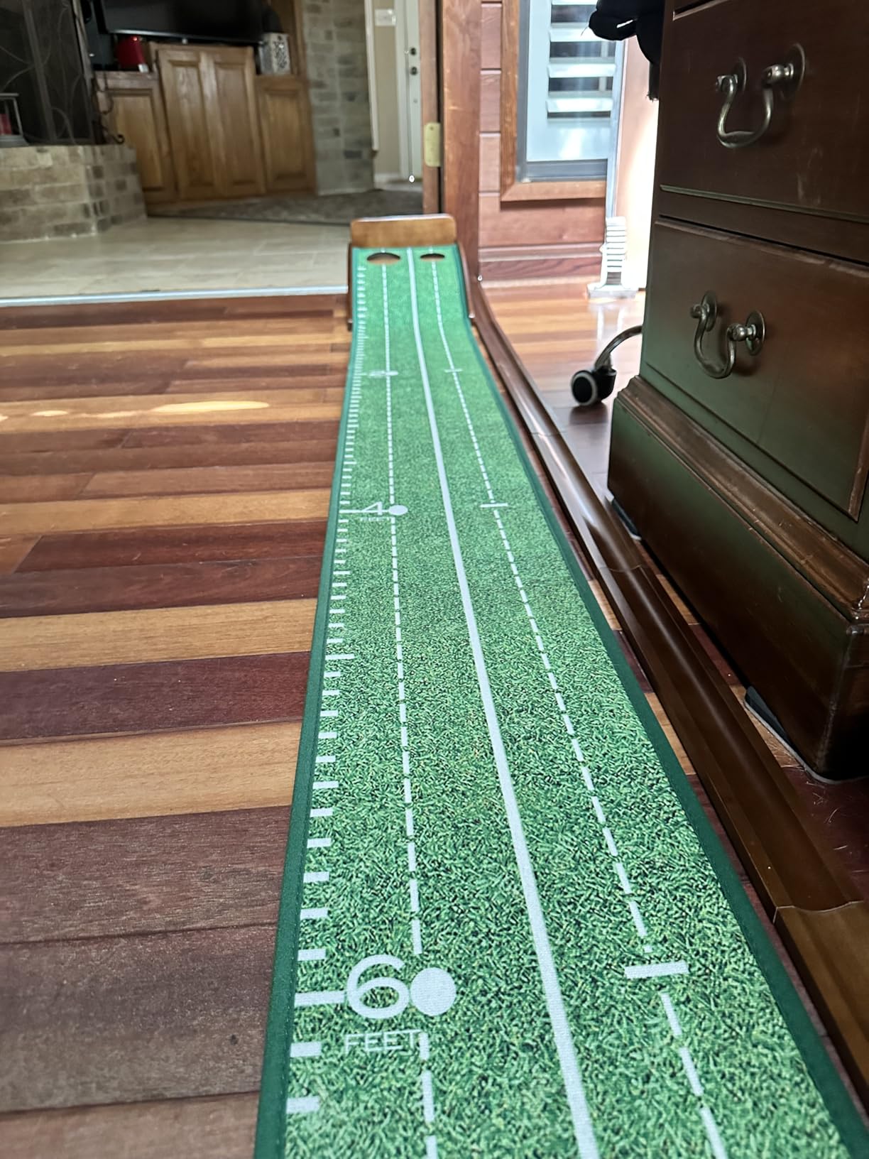 Dachenus Putting Green Indoor Mat Outdoor Golf Putting Mat with Automatic Ball Return customer photo 1