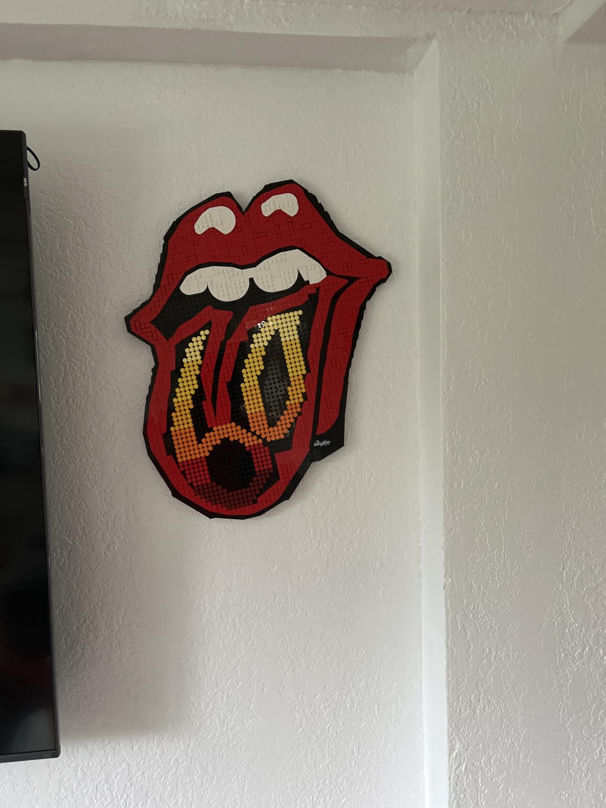 Art The Rolling Stones 31206 Logo Wall Decor Building Set for Adults, Men, Women, Husband, Wife, Music Lovers, DIY Home or Office 3D Decoration, 60th Anniversary Collectors Set customer photo 1