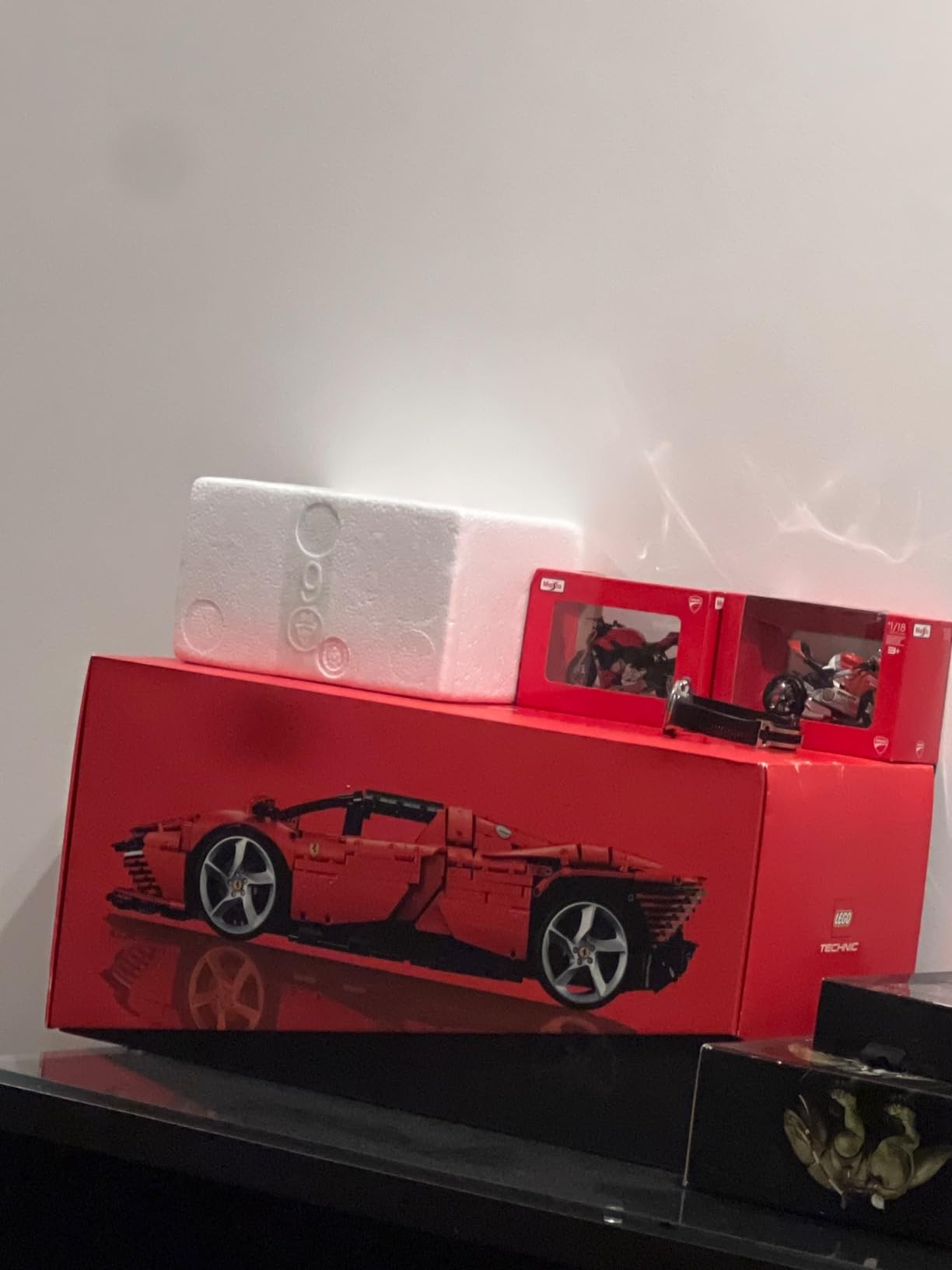 Technic Ferrari Daytona SP3 42143, Race Car Model Building Kit, 1:8 Scale Advanced Collectible Set for Adults, Ultimate Cars Concept Series, Great Anniversary and Father's Day Gift for Car Lover customer photo 2