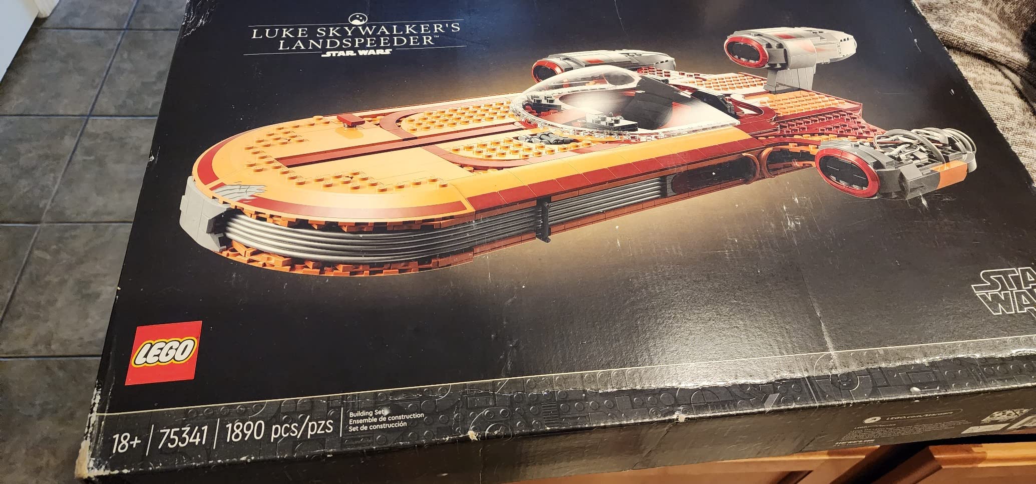 LEGO Star Wars Luke Skywalker's Landspeeder 75341, Ultimate Collector Series Star Wars Building Kit for Adults, Includes Luke Skywalker Lightsaber and C-3PO Minifigure, Gift Idea for Star Wars Fans customer photo 1
