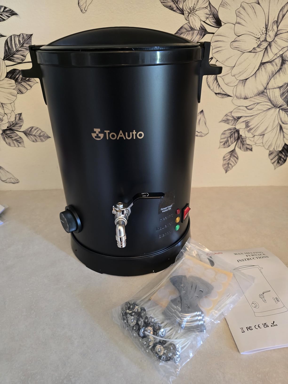 TOAUTO 16Lbs Large Wax Melter for Candle Making, Electric Wax Melting Container Holds 16Lbs Melted Wax with Heating Core Spout & Bottom Design for Commercial Candle Business customer photo 1