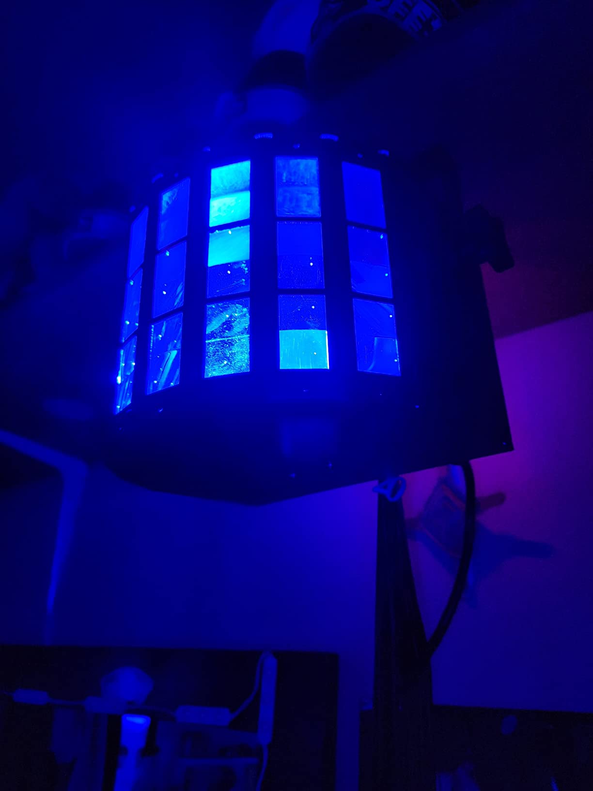 CHAUVET DJ Mini Kinta ILS Compact LED Derby Effect Light - RGBW Multi-Beam Output Through 48 Lenses, ILS Compatible, DMX & Master Slave, Optional IRC-6 Wireless Control customer photo 2
