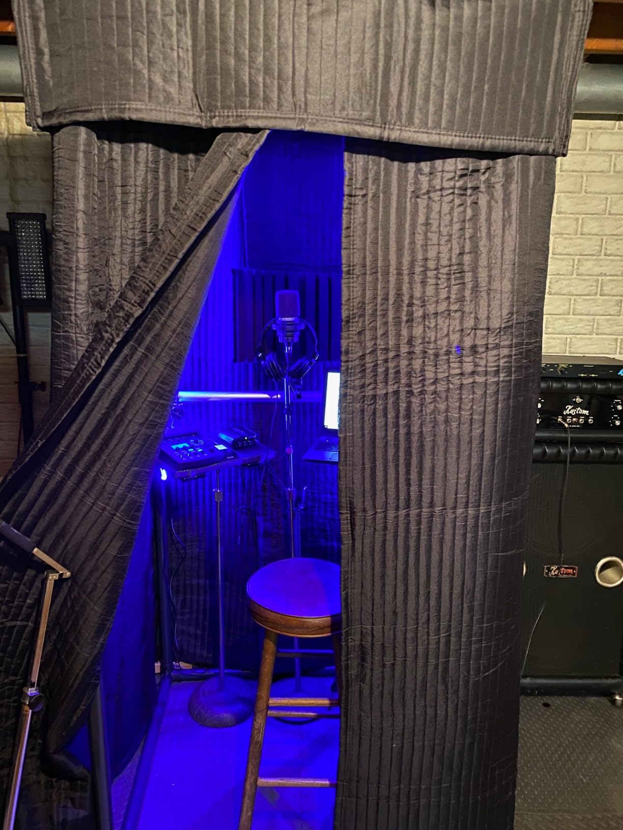 Portable Vocal Booth for Recording, Portable Recording Booth for Home Studio, Acoustic Treatment to Reduce Echo, Sound Isolation Booth, 5-Min Assembly w/Travel Bag, Lights, Phone Holder (2026 Update) customer photo 2