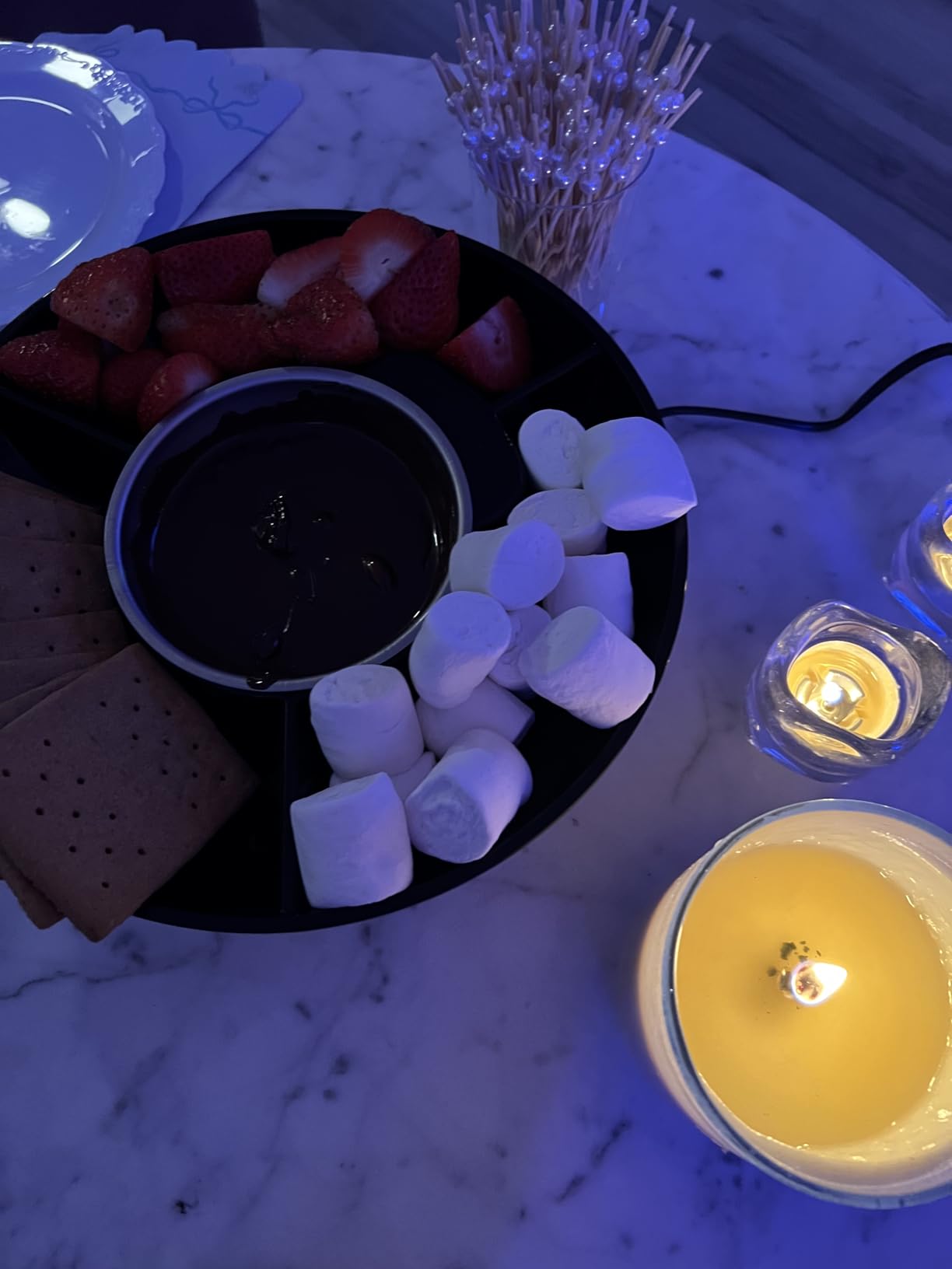 Kusini Electric Fondue Pot Set - Chocolate Fondue Kit - Temperature Control | Detachable Serving Tray, 10oz Melting Pot, 4 Roasting Forks - Gift Set & Date Night Idea customer photo 1