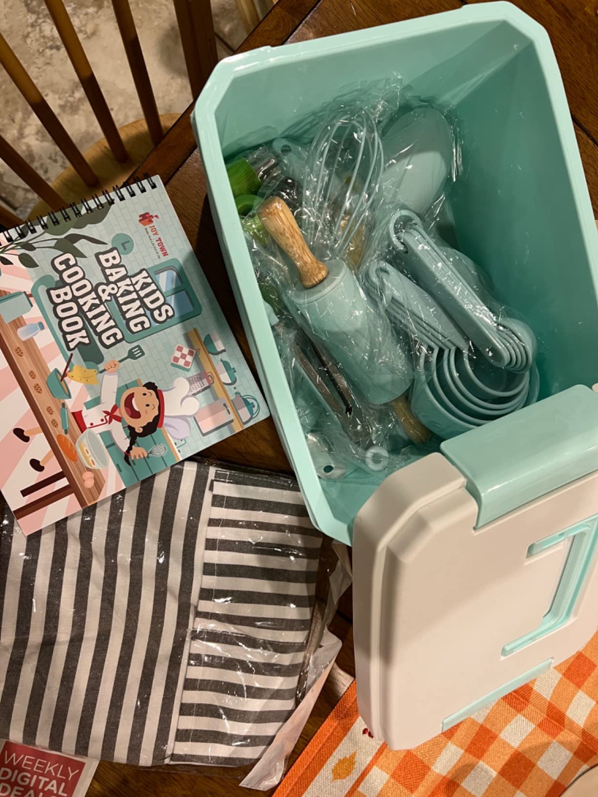 JoyTown Kids Cooking and Baking Set with Storage Case – Real Cooking Supplies with Cookbook, Knives, Timer, Kids Baking Kit for Girls & Boys – Complete Utensils Accessories with Chef Apron & Hat customer photo 1