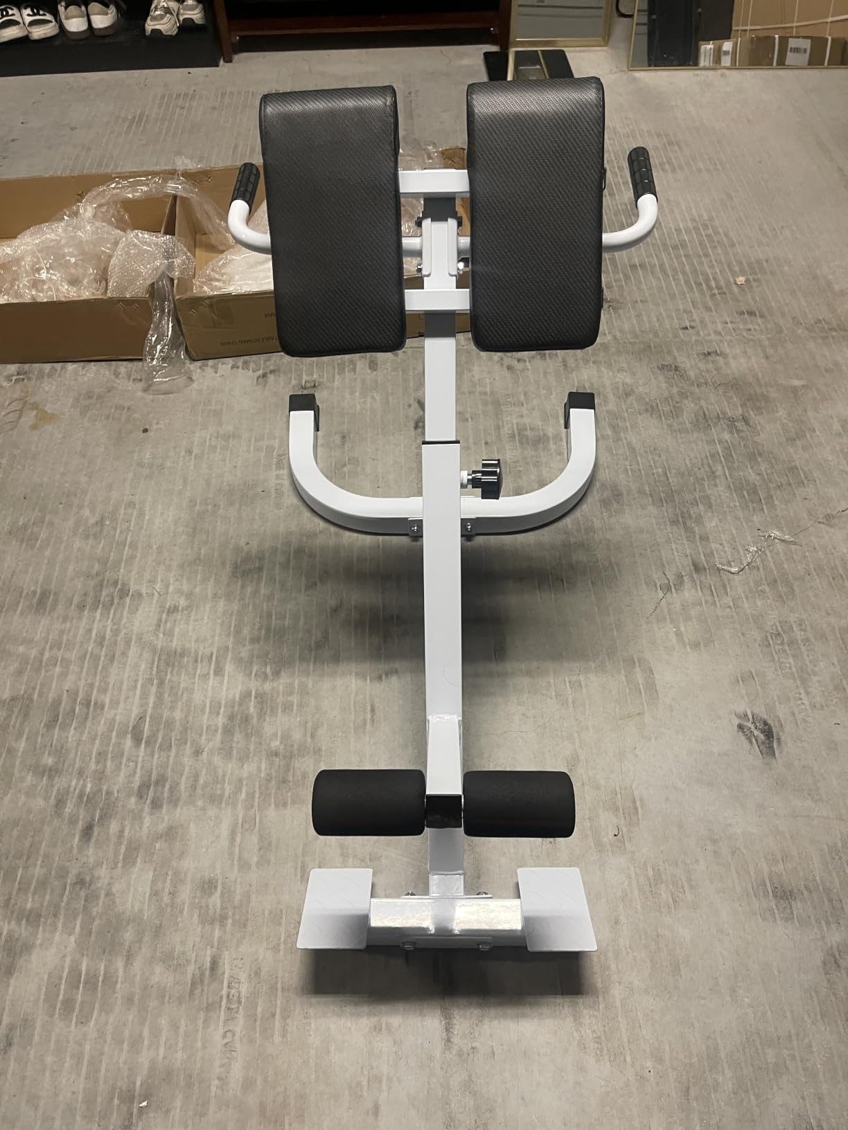 Roman Chair Back Extender - Angle & Height Dual Adjustable Hyperextension Bench for Home Gym - Adjustable Back Exercise Machine Fitness Equipment customer photo 1