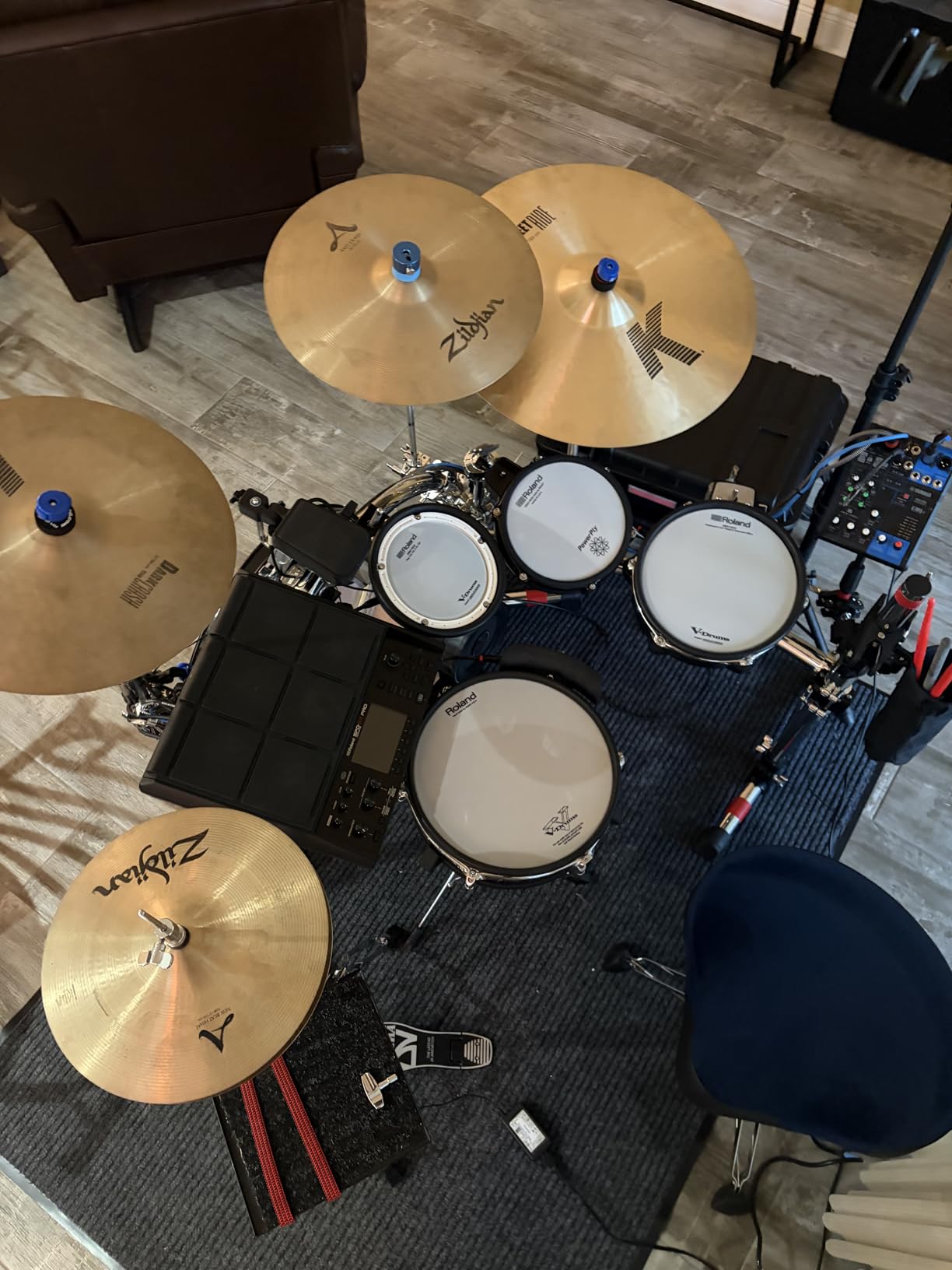 Roland SPD-SX PRO Sampling Pad | The Flagship Sampling Pad for Drummers & Other Musicians | 9 Playing Surfaces, 8 External Trigger Inputs, Color Display, Customizable Pad LEDs, Onboard FX & More | 9 Velocity-Sensitive Pads, 4 Trs Inputs customer photo 1