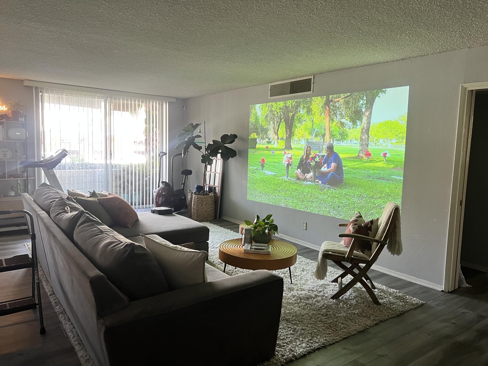 Epson EpiqVision Flex CO-W01 Portable Projector 3-Chip 3LCD, Widescreen, 3000 Lumens Color/White Brightness, 5 W Speaker, 300-Inch Home Entertainment and Work, Streaming Ready customer photo 1