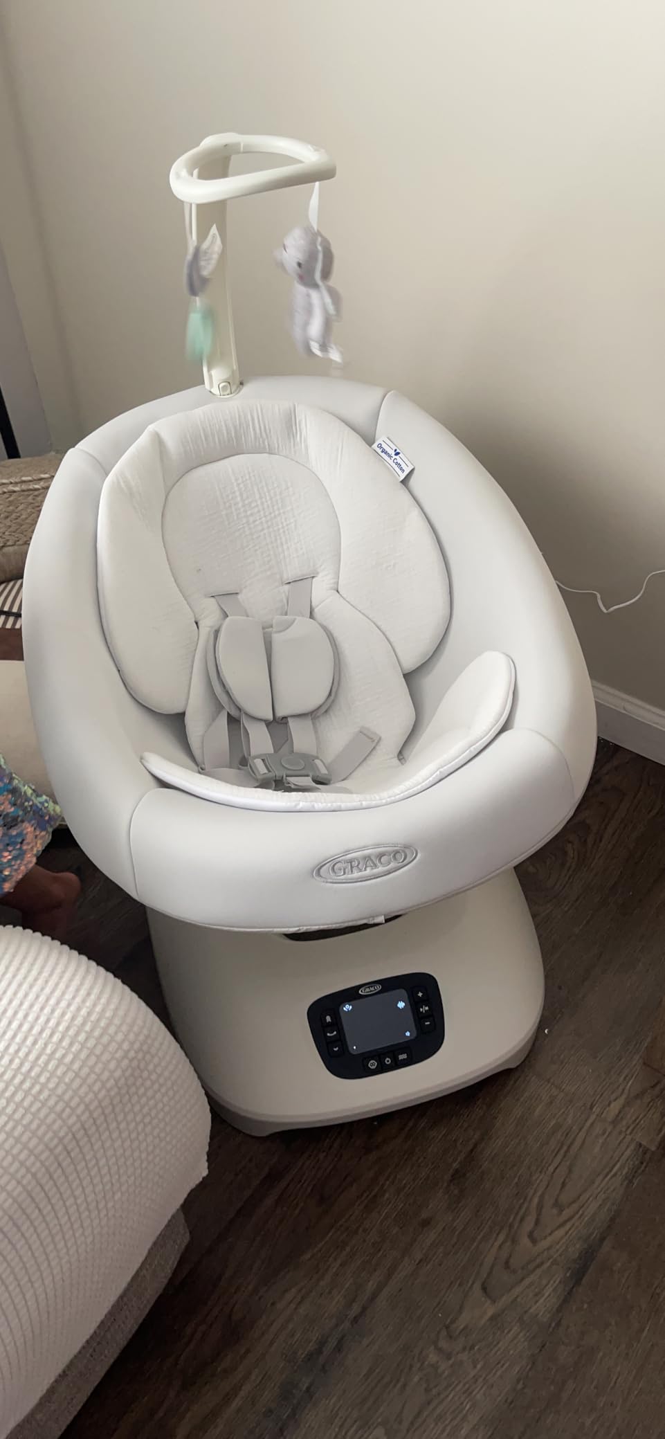 Graco SmartSense Baby Swing with Cry Detection Technology, Soothing Motions and Calming Vibrations, Comfortable Infant Support, Rori customer photo 1