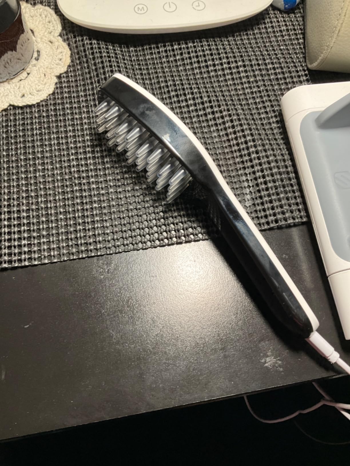 Winyoung Scalp Massager, Electric Scalp Massage Brush, Hair Massage Brush, Electric Head Scratcher, Massage Comb with Soft Rubber customer photo 1